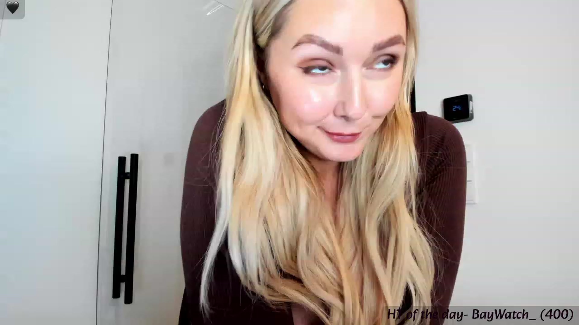 Gallery image thumbnail from Mi_Ha's myfreecams stream on, 11/16/2023, 22:42 image 19 of 20