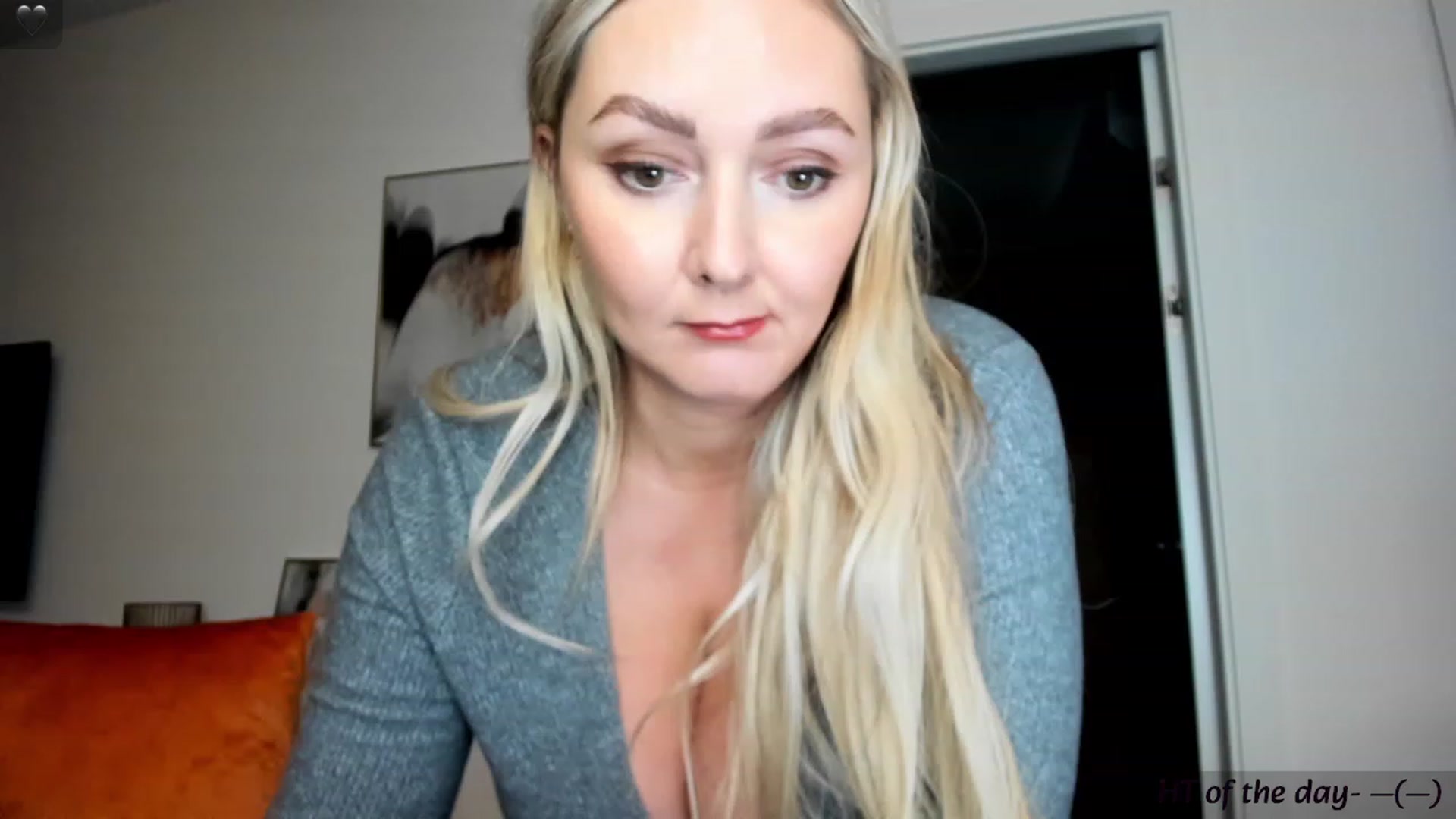 Gallery image thumbnail from Mi_Ha's myfreecams stream on, 11/17/2023, 15:39 image 16 of 20