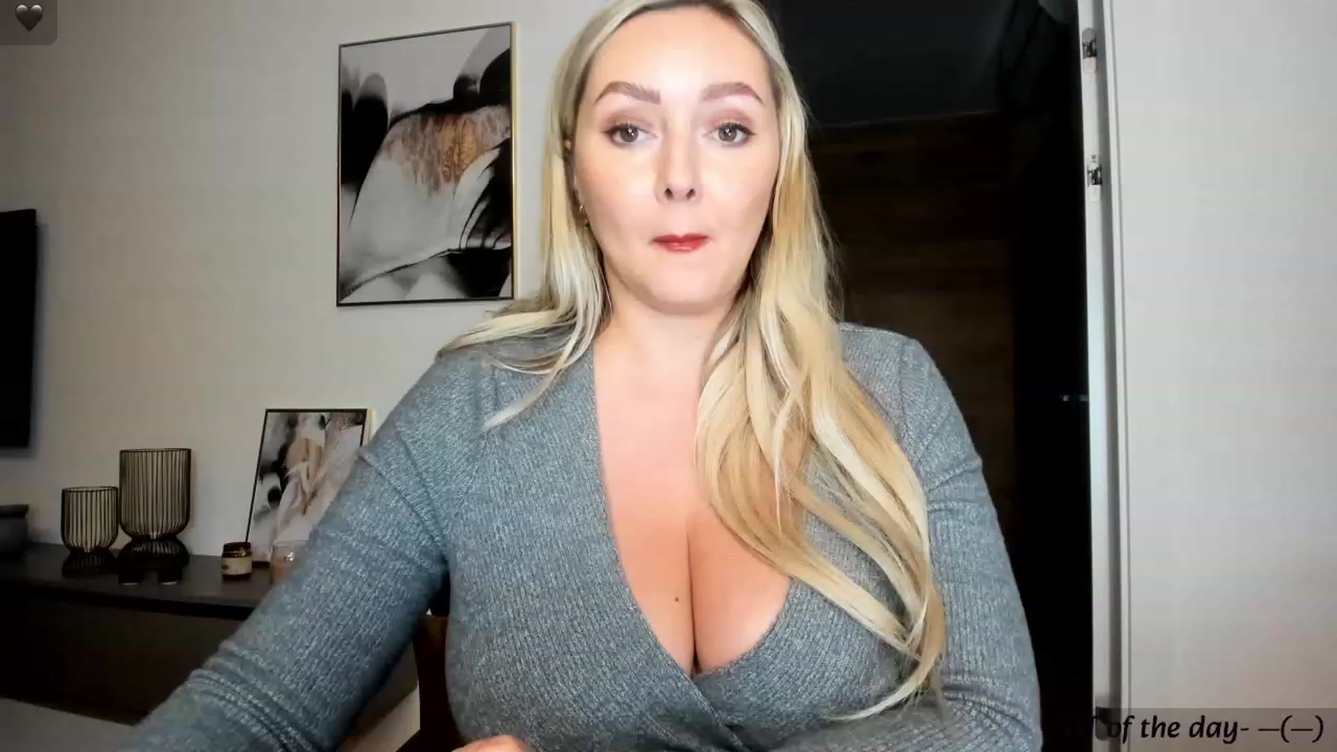 Gallery image thumbnail from Mi_Ha's myfreecams stream on, 11/17/2023, 15:39 image 1 of 20