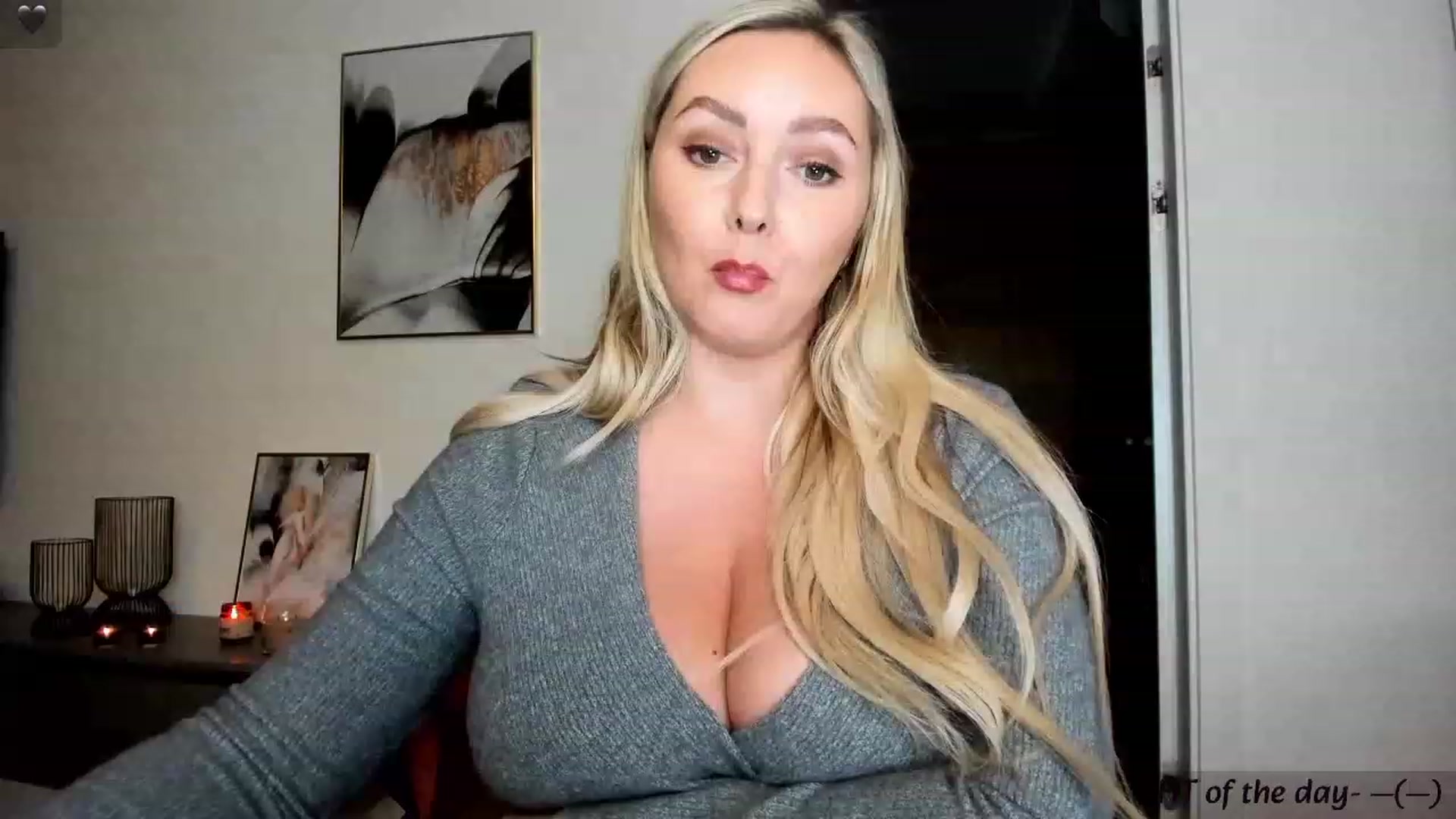 Gallery image thumbnail from Mi_Ha's myfreecams stream on, 11/17/2023, 15:57 image 2 of 20