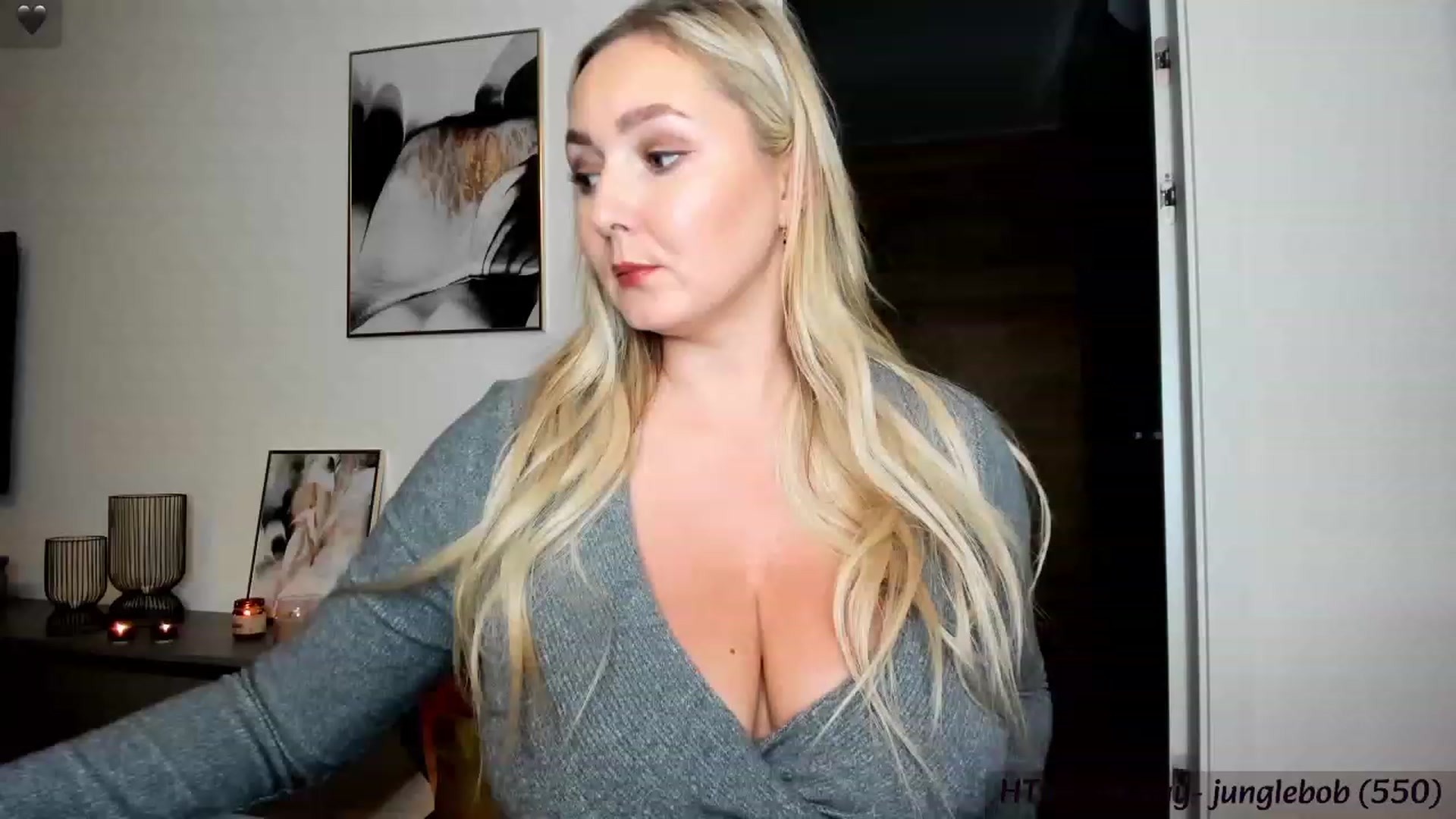 Gallery image thumbnail from Mi_Ha's myfreecams stream on, 11/17/2023, 17:14 image 11 of 20