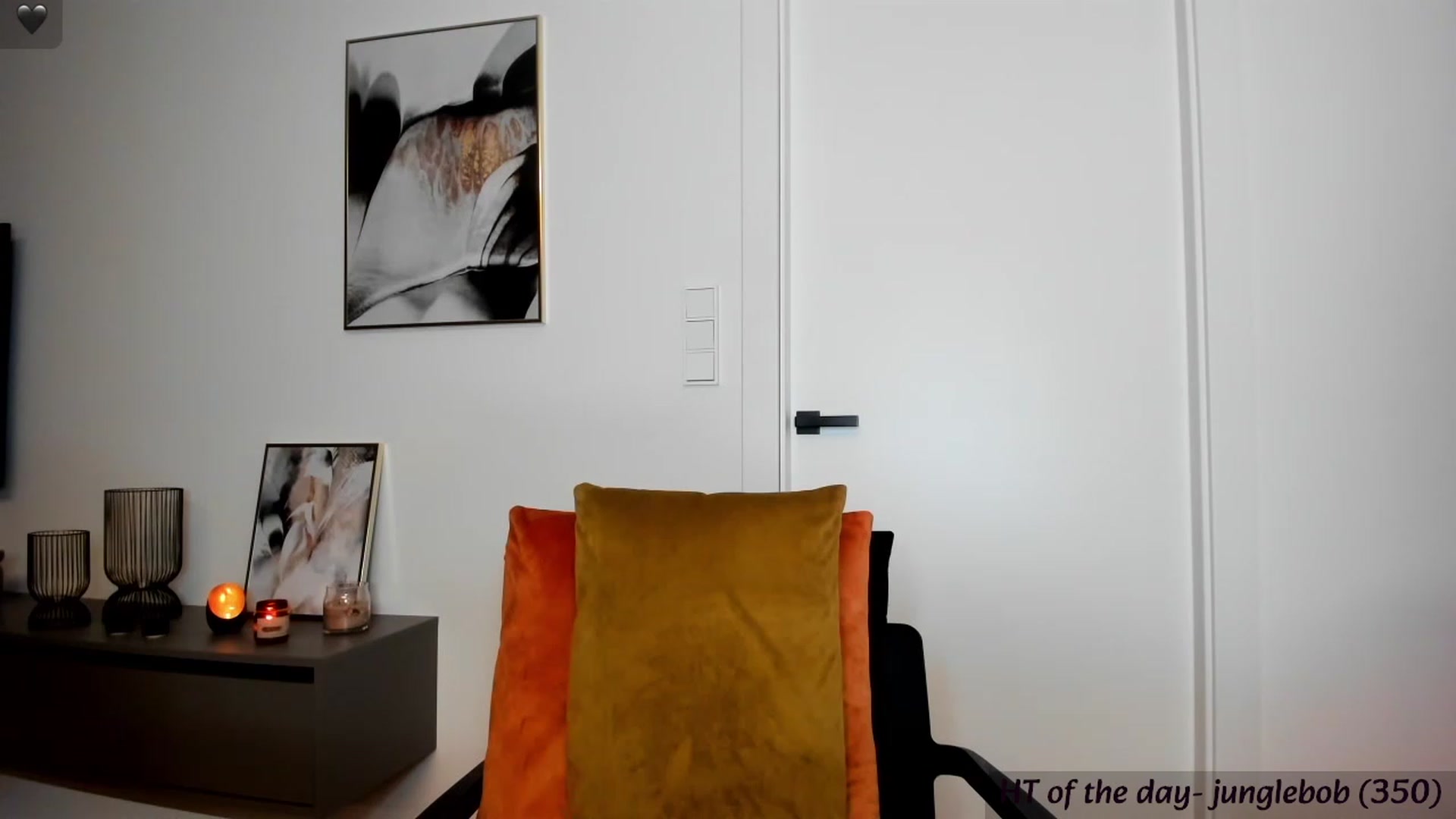 Gallery image thumbnail from Mi_Ha's myfreecams stream on, 11/19/2023, 16:29 image 15 of 20