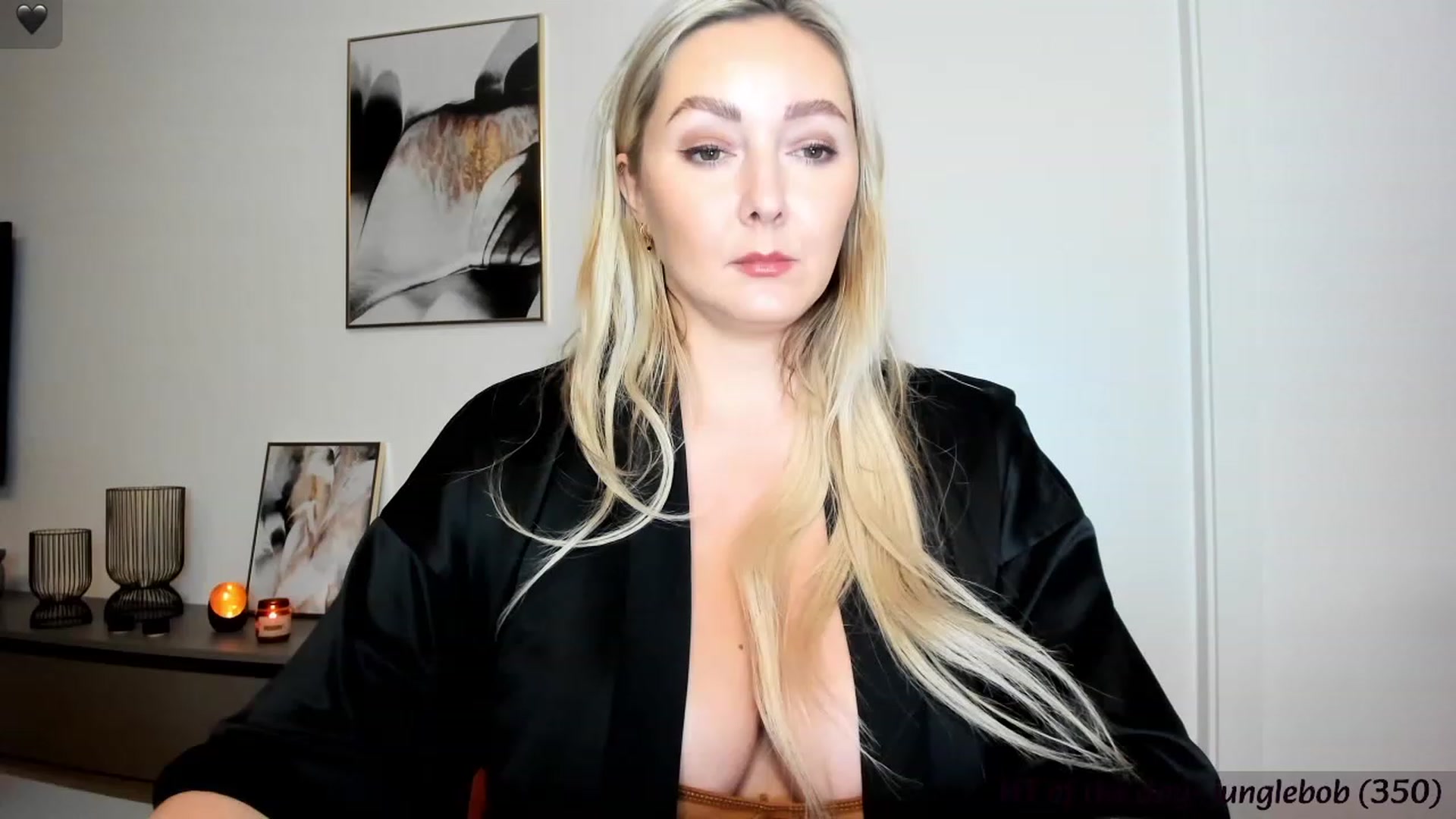 Gallery image thumbnail from Mi_Ha's myfreecams stream on, 11/19/2023, 16:29 image 8 of 20