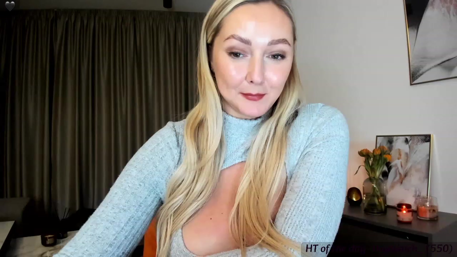 Gallery image thumbnail from Mi_Ha's myfreecams stream on, 11/20/2023, 23:22 image 3 of 20