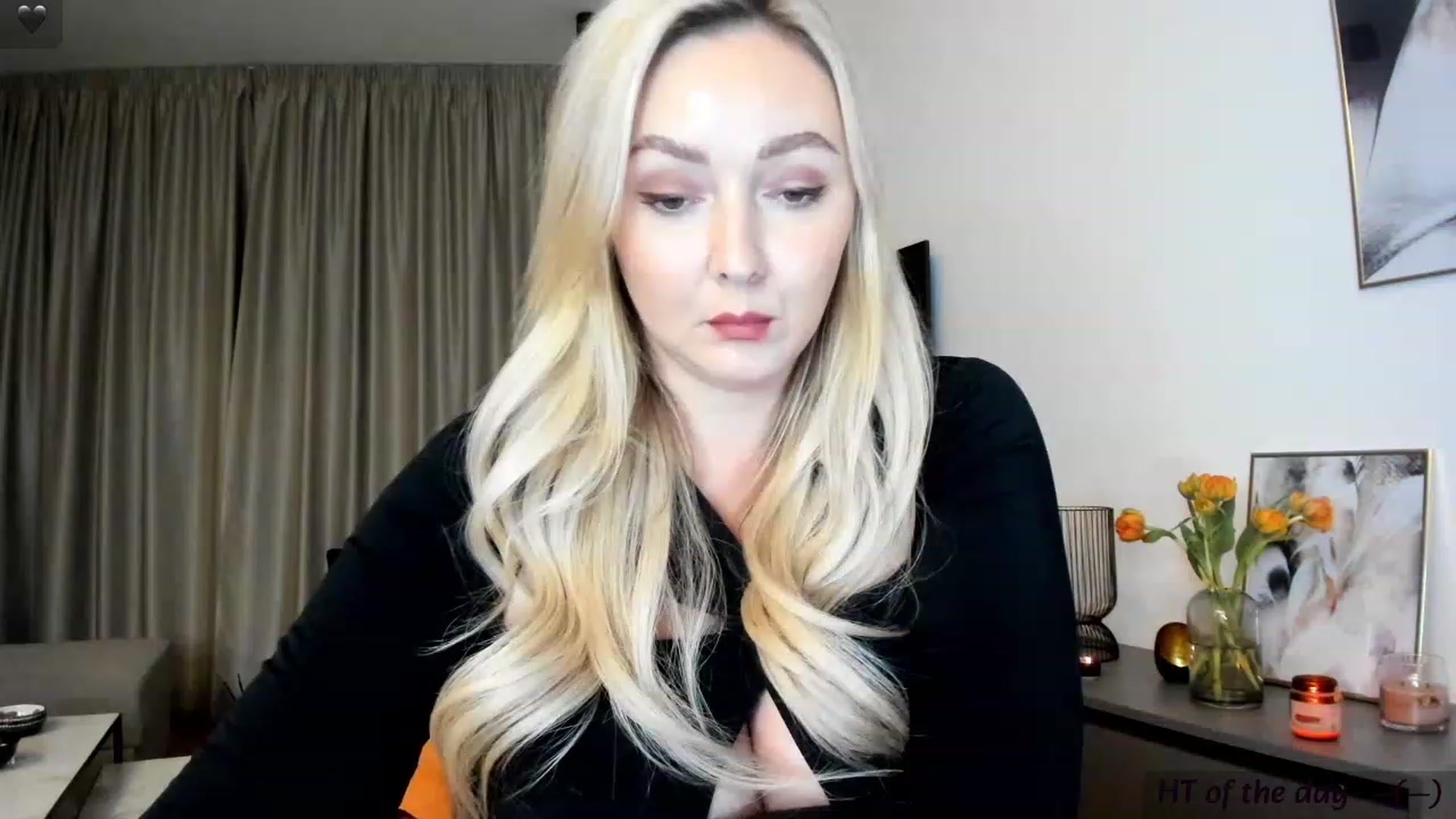 Gallery image thumbnail from Mi_Ha's myfreecams stream on, 11/21/2023, 16:10 image 10 of 20