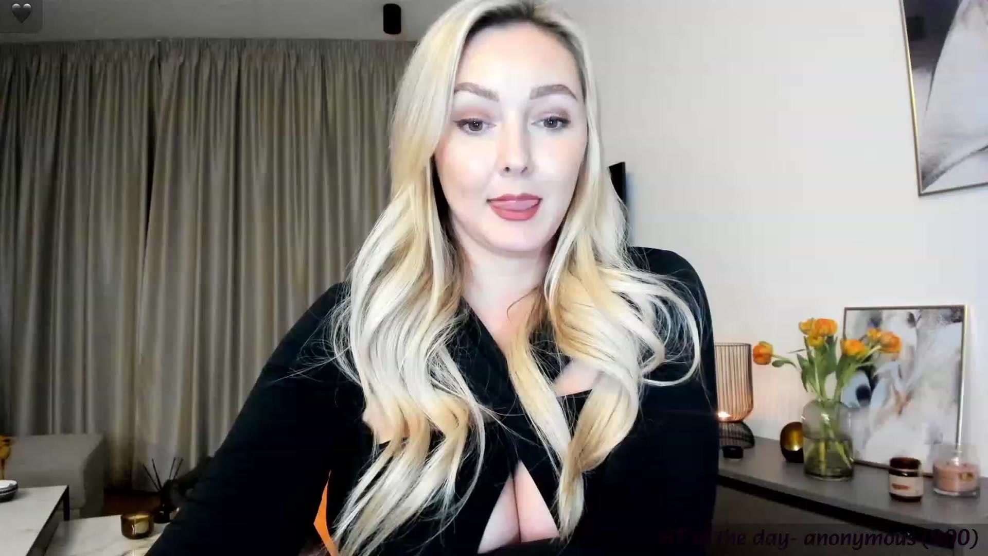 Gallery image thumbnail from Mi_Ha's myfreecams stream on, 11/21/2023, 21:46 image 6 of 20