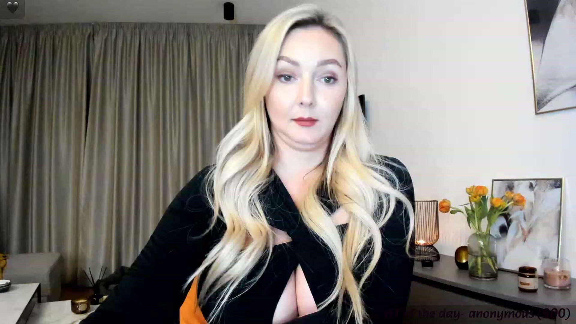 Gallery image thumbnail from Mi_Ha's myfreecams stream on, 11/21/2023, 21:46 image 8 of 20