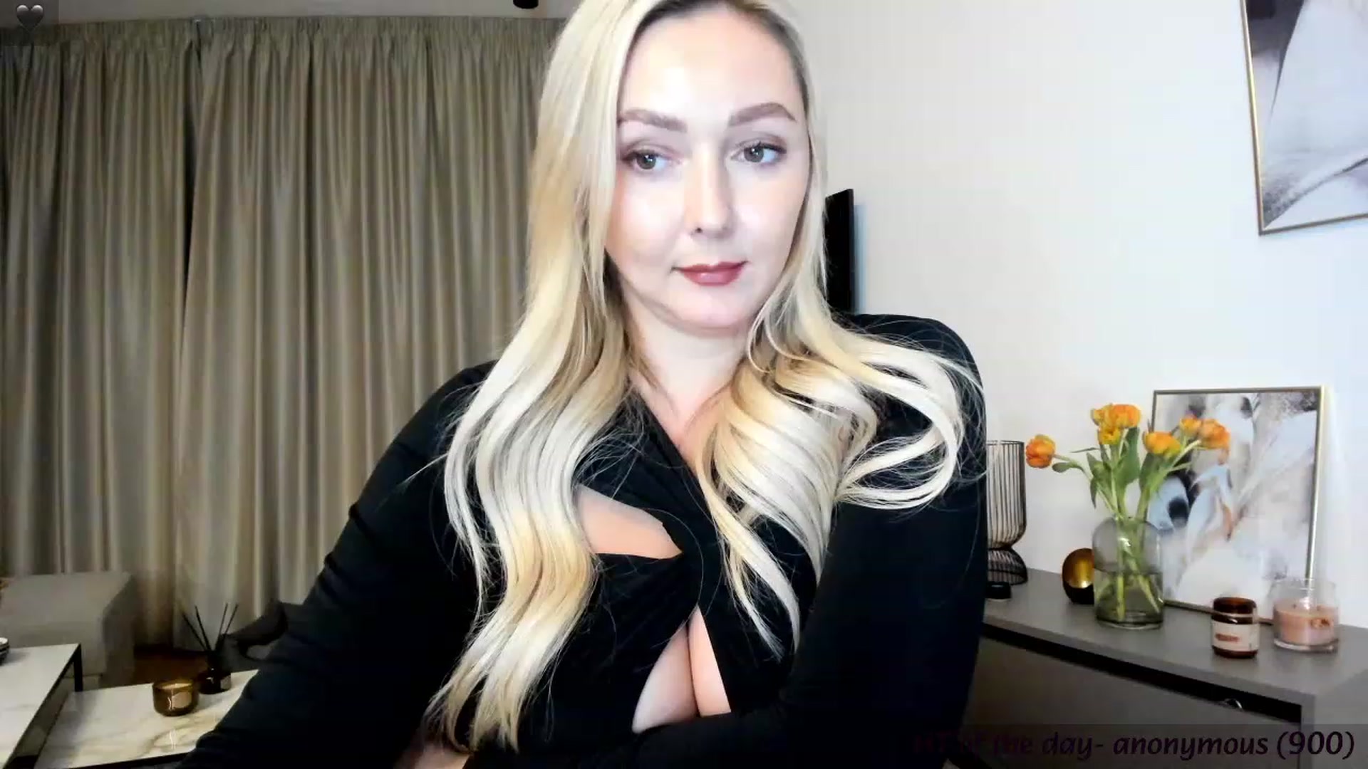 Gallery image thumbnail from Mi_Ha's myfreecams stream on, 11/21/2023, 23:37 image 17 of 20