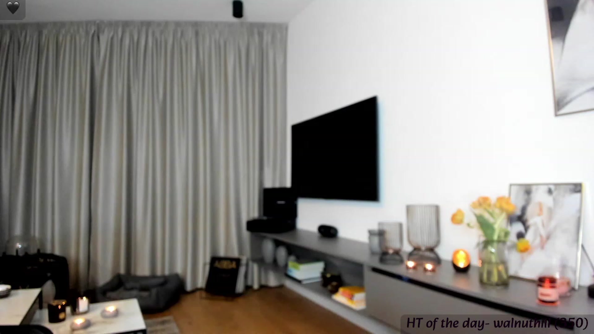 Gallery image thumbnail from Mi_Ha's myfreecams stream on, 11/22/2023, 17:33 image 12 of 20
