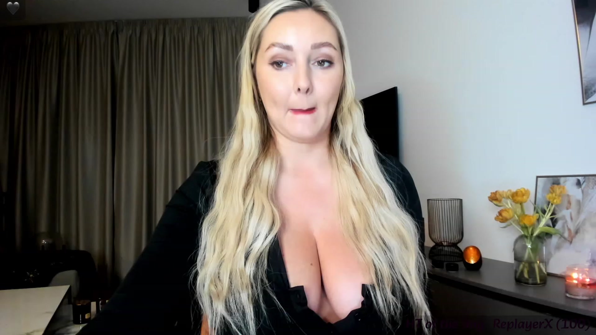 Gallery image thumbnail from Mi_Ha's myfreecams stream on, 11/24/2023, 16:05 image 8 of 20