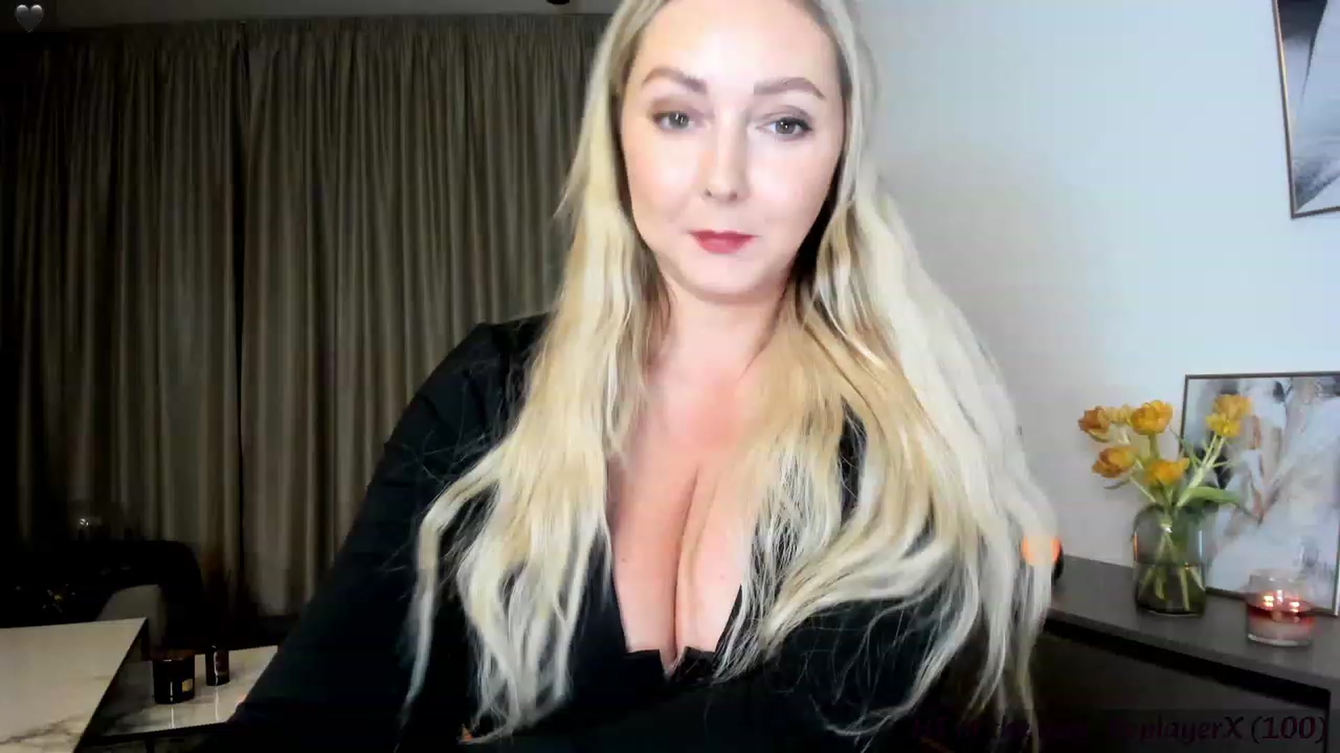 Gallery image thumbnail from Mi_Ha's myfreecams stream on, 11/24/2023, 16:05 image 19 of 20