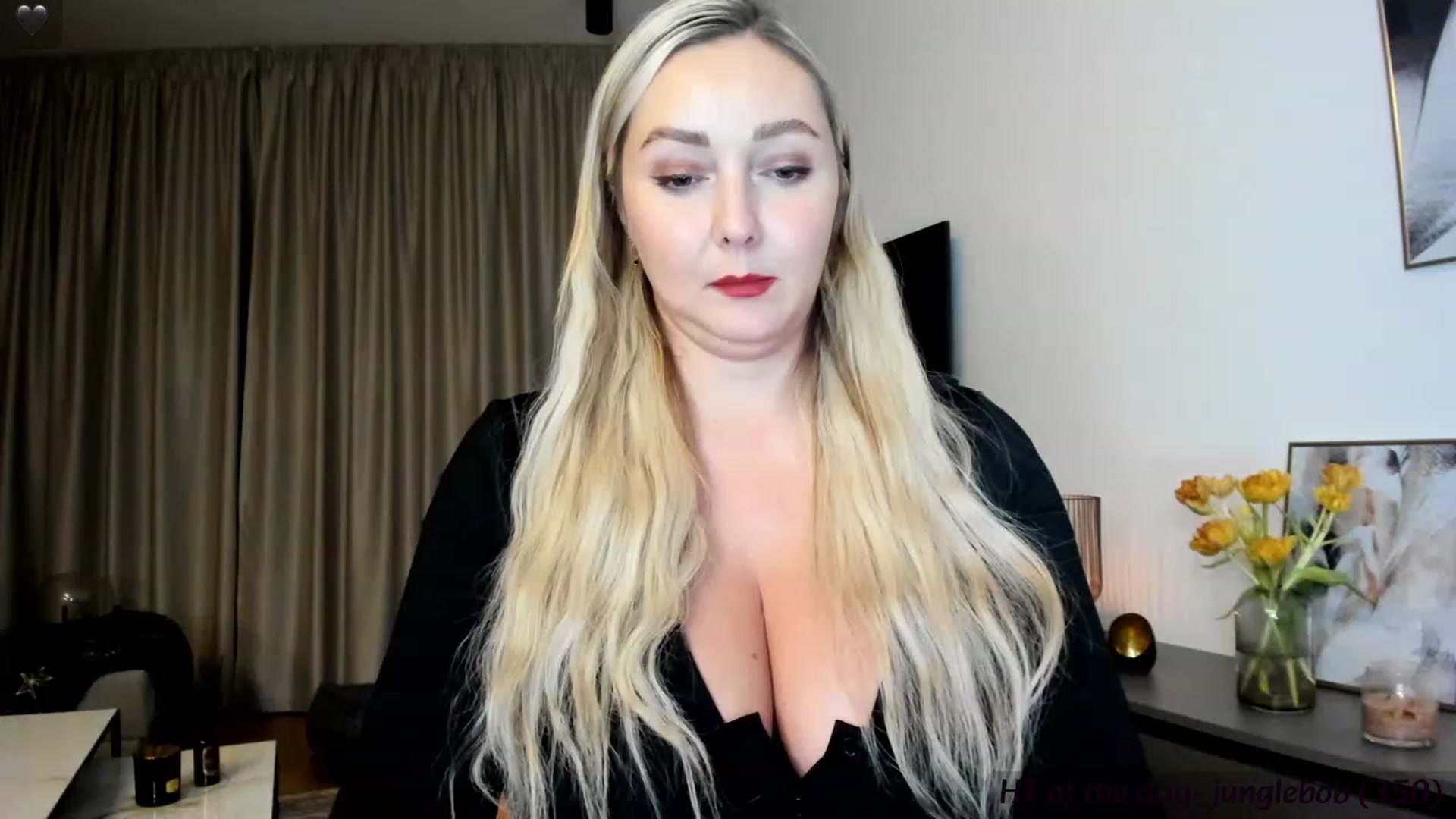 Gallery image thumbnail from Mi_Ha's myfreecams stream on, 11/24/2023, 23:26 image 10 of 20