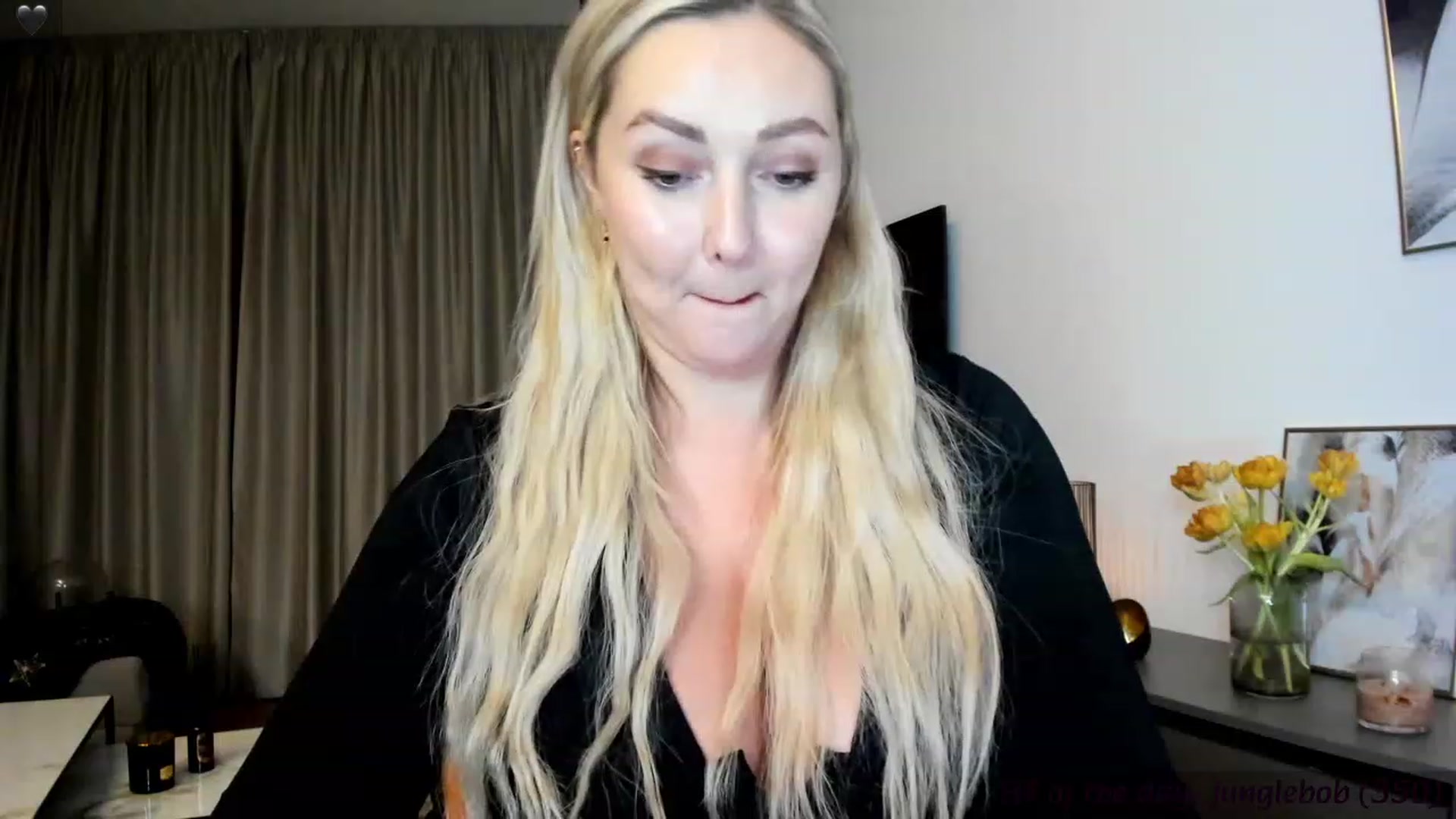 Gallery image thumbnail from Mi_Ha's myfreecams stream on, 11/24/2023, 23:26 image 12 of 20