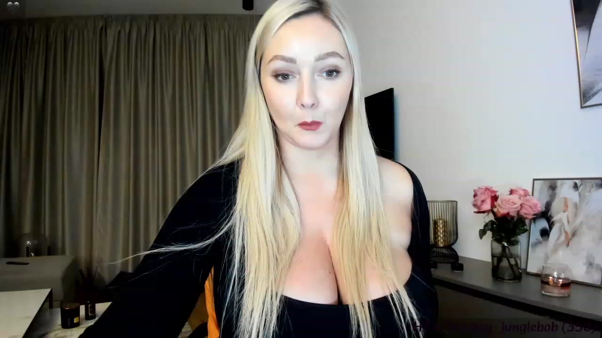 Gallery image thumbnail from Mi_Ha's myfreecams stream on, 11/27/2023, 16:30 image 11 of 20