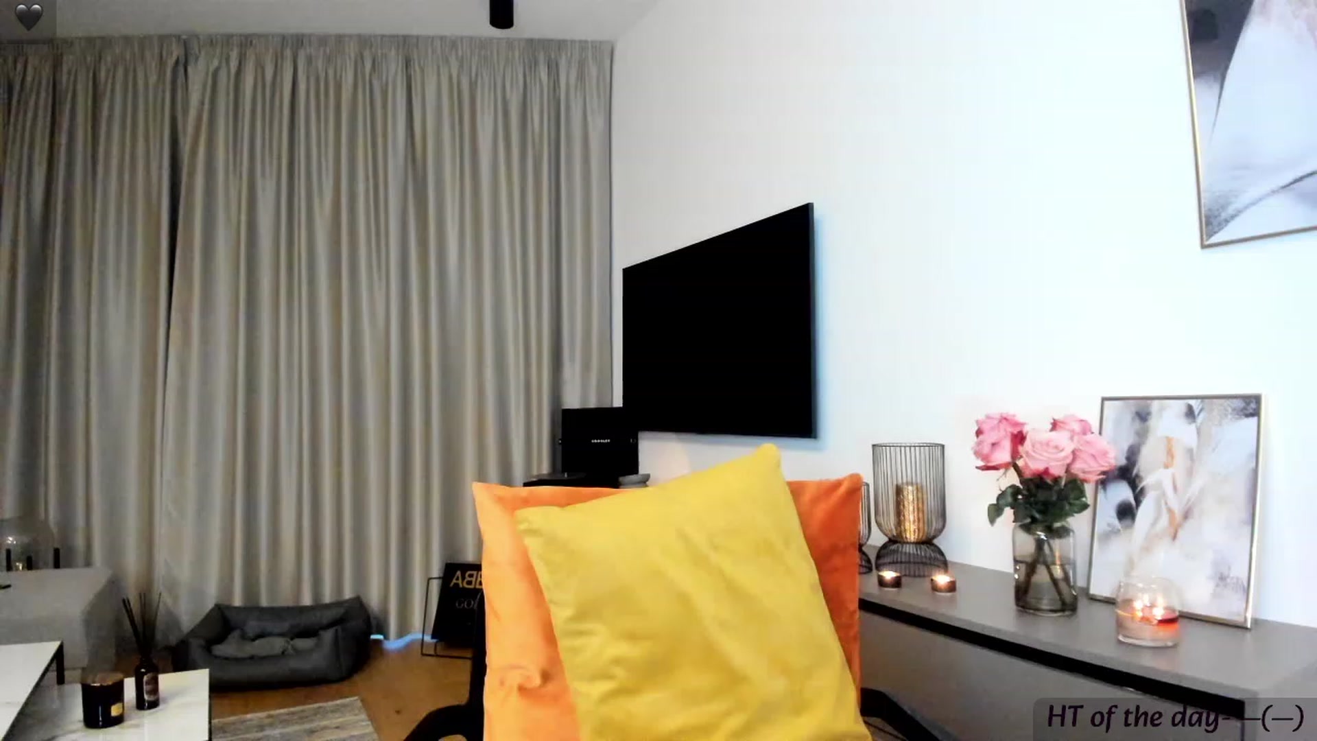 Gallery image thumbnail from Mi_Ha's myfreecams stream on, 11/27/2023, 16:30 image 3 of 20