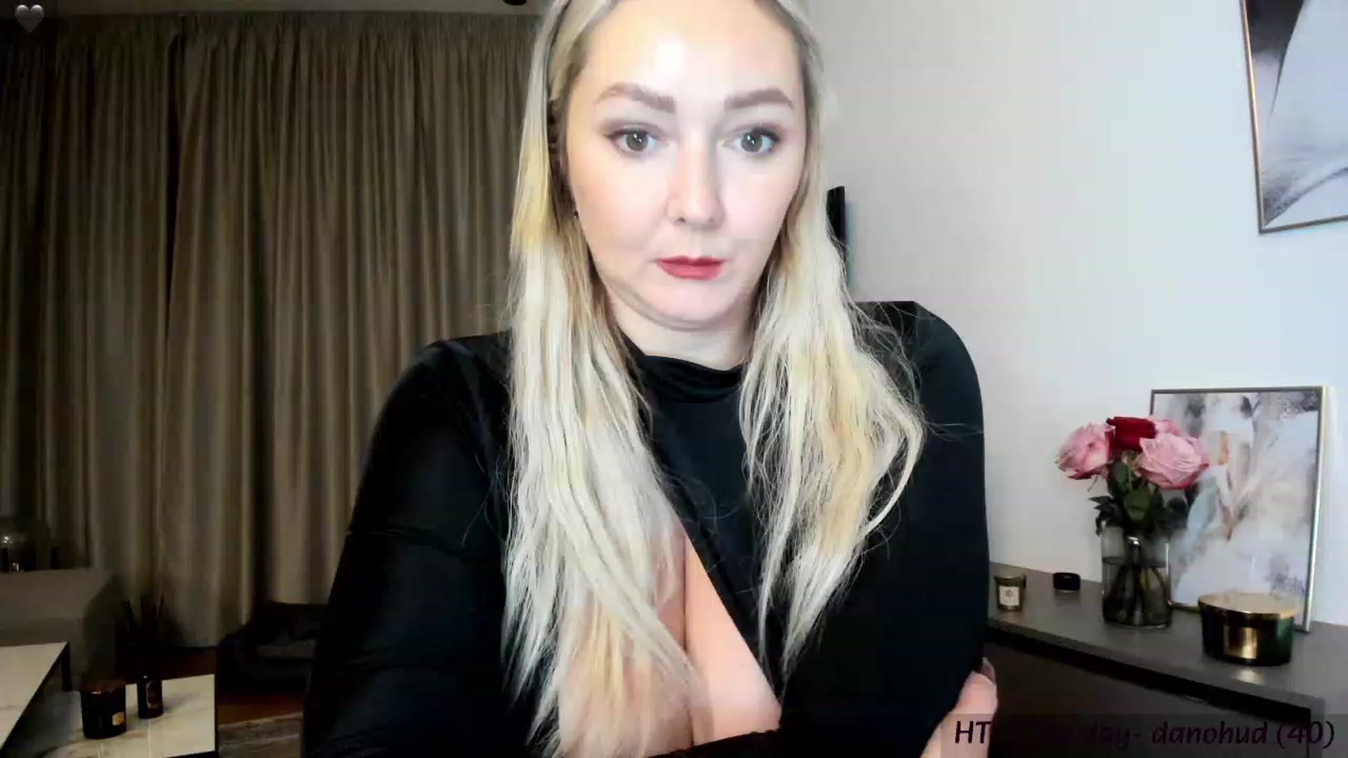 Gallery image thumbnail from Mi_Ha's myfreecams stream on, 11/30/2023, 15:23 image 6 of 20