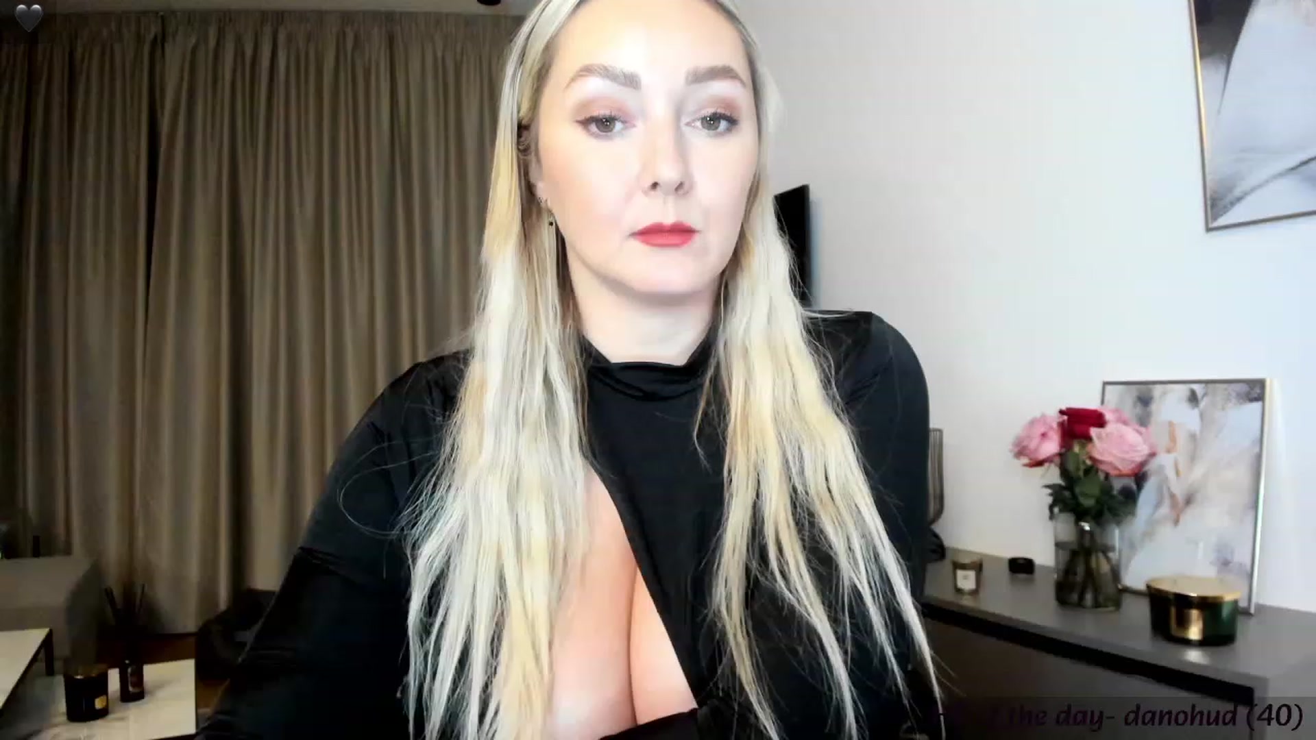 Gallery image thumbnail from Mi_Ha's myfreecams stream on, 11/30/2023, 15:23 image 11 of 20