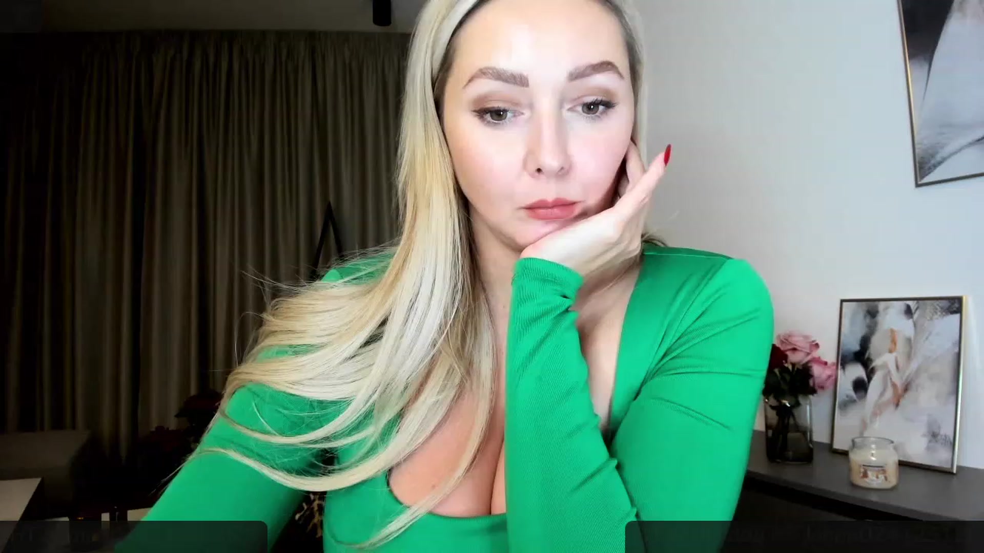 Gallery image thumbnail from Mi_Ha's myfreecams stream on, 12/02/2023, 21:51 image 5 of 20