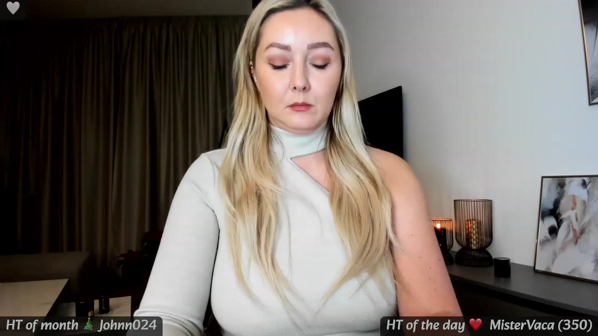 Gallery image thumbnail from Mi_Ha's myfreecams stream on, 12/04/2023, 17:09 image 9 of 20