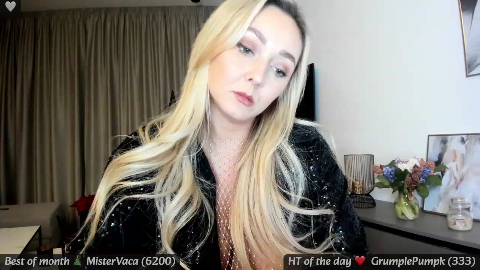 Gallery image thumbnail from Mi_Ha's myfreecams stream on, 12/19/2023, 16:15 image 14 of 20