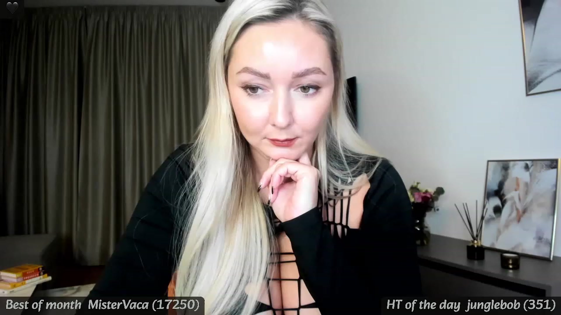 Gallery image thumbnail from Mi_Ha's myfreecams stream on, 01/24/2024, 17:57 image 6 of 20