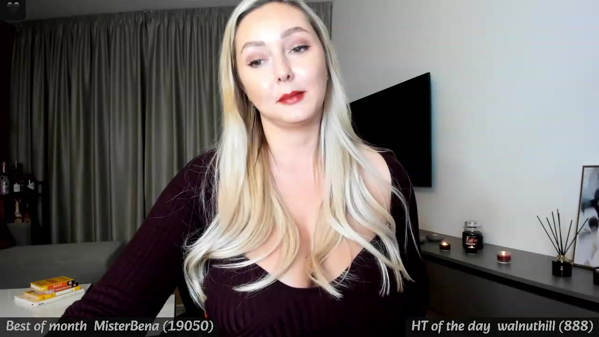 Gallery image thumbnail from Mi_Ha's myfreecams stream on, 01/29/2024, 22:26 image 10 of 20