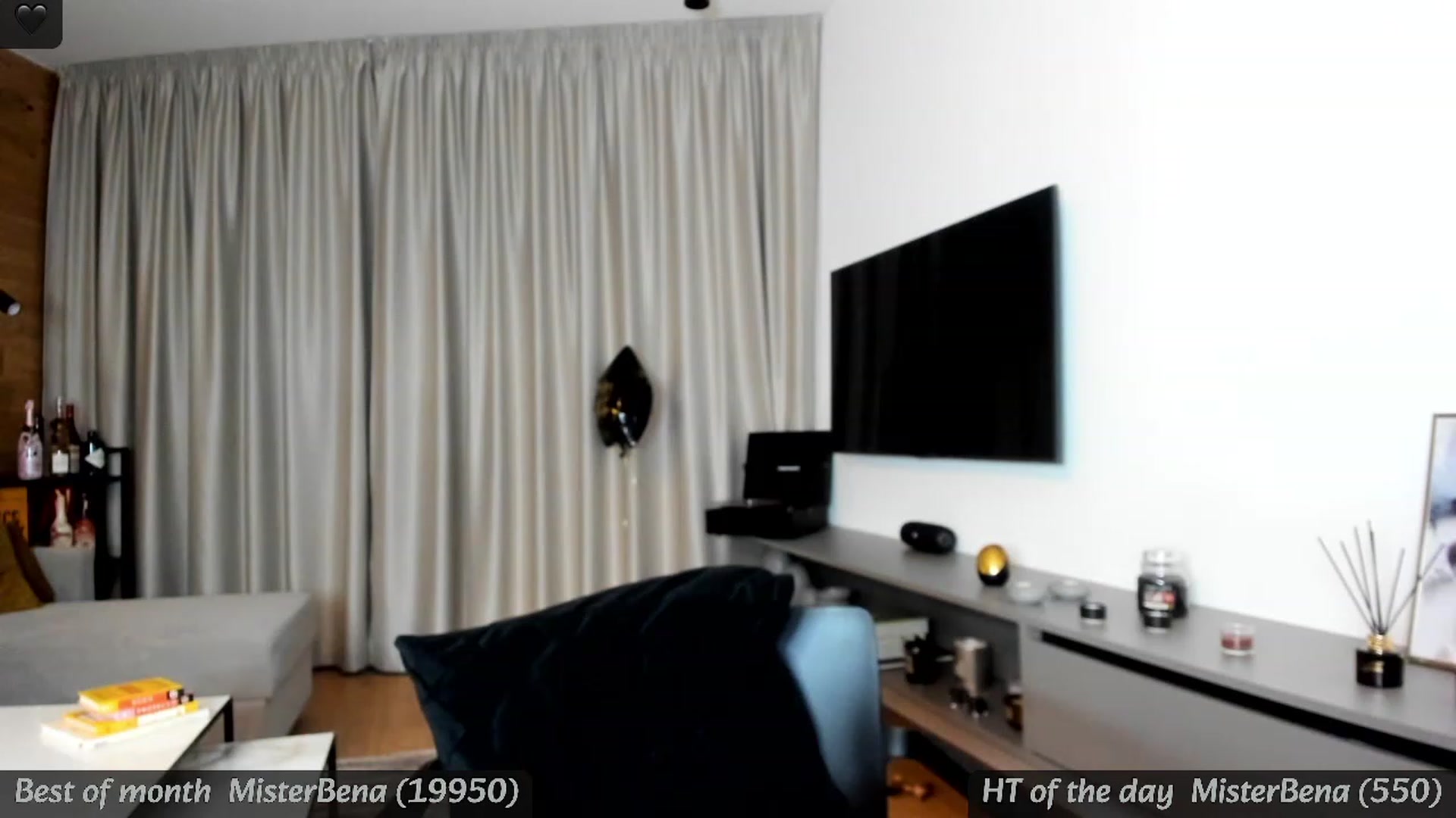 Gallery image thumbnail from Mi_Ha's myfreecams stream on, 01/30/2024, 17:11 image 13 of 20
