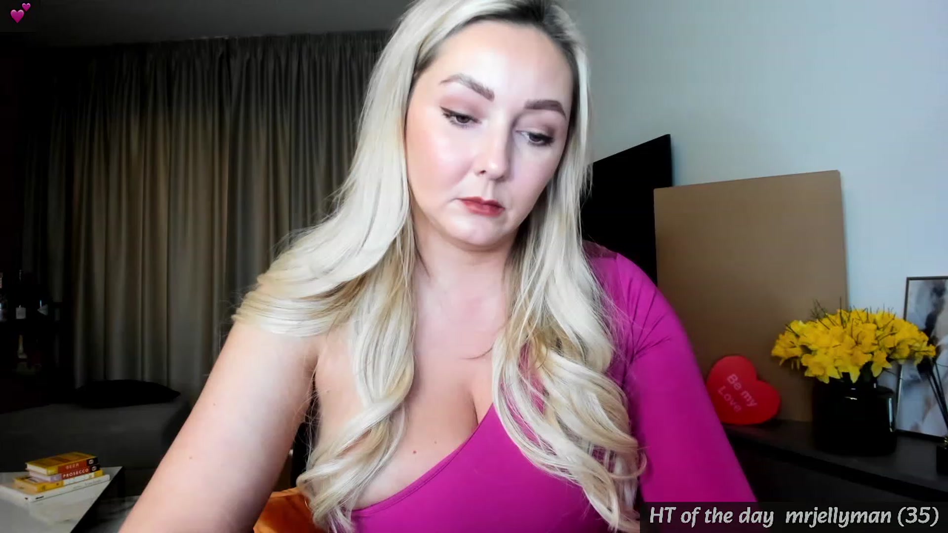 Gallery image thumbnail from Mi_Ha's myfreecams stream on, 02/01/2024, 14:10 image 19 of 20