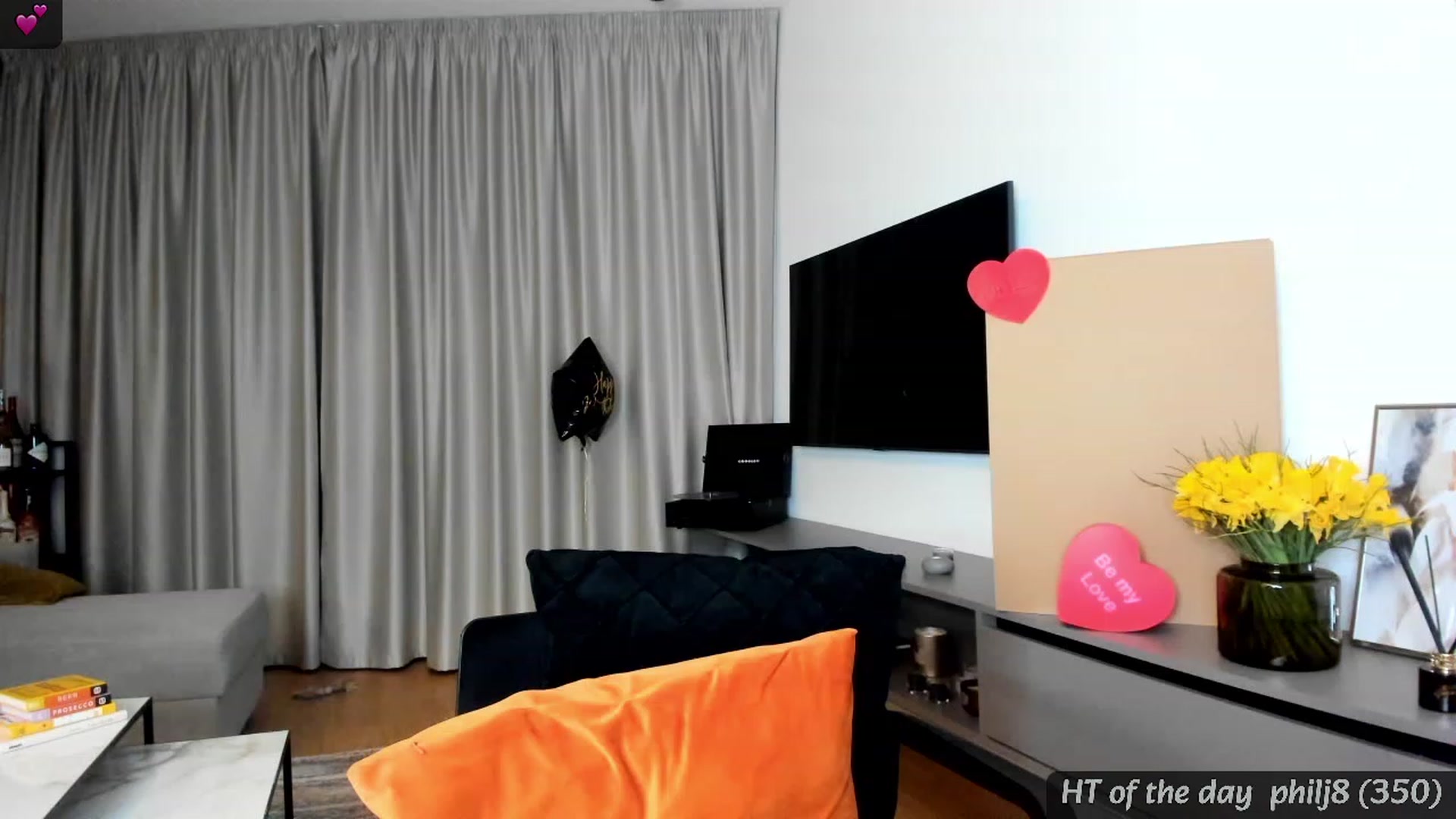 Gallery image thumbnail from Mi_Ha's myfreecams stream on, 02/02/2024, 23:49 image 7 of 20