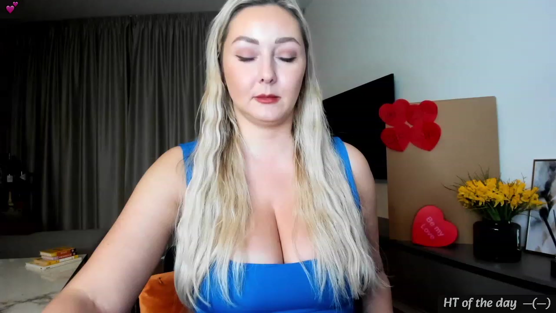 Gallery image thumbnail from Mi_Ha's myfreecams stream on, 02/03/2024, 17:05 image 1 of 20