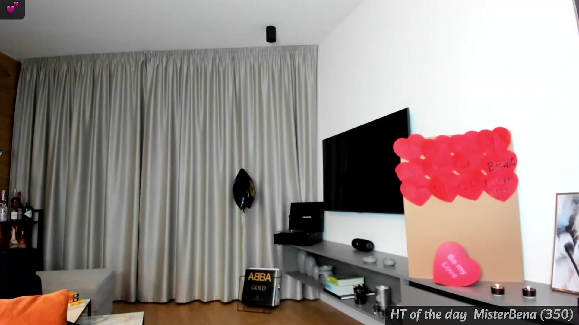 Gallery image thumbnail from Mi_Ha's myfreecams stream on, 02/06/2024, 22:46 image 3 of 20