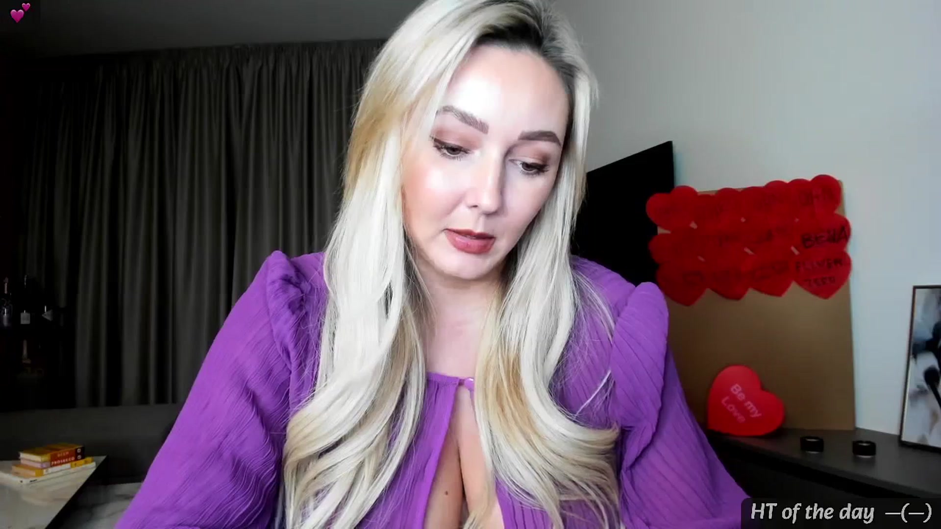 Gallery image thumbnail from Mi_Ha's myfreecams stream on, 02/07/2024, 16:23 image 7 of 20