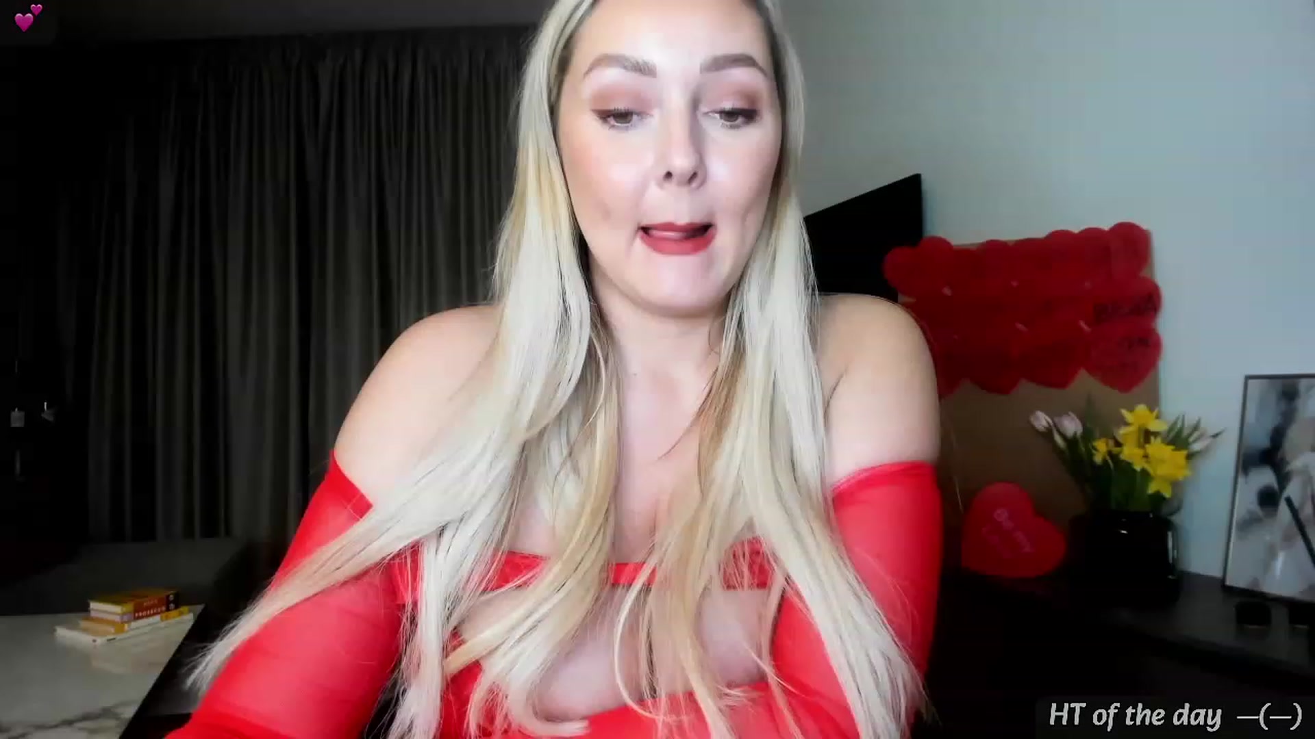 Gallery image thumbnail from Mi_Ha's myfreecams stream on, 02/08/2024, 15:46 image 2 of 20