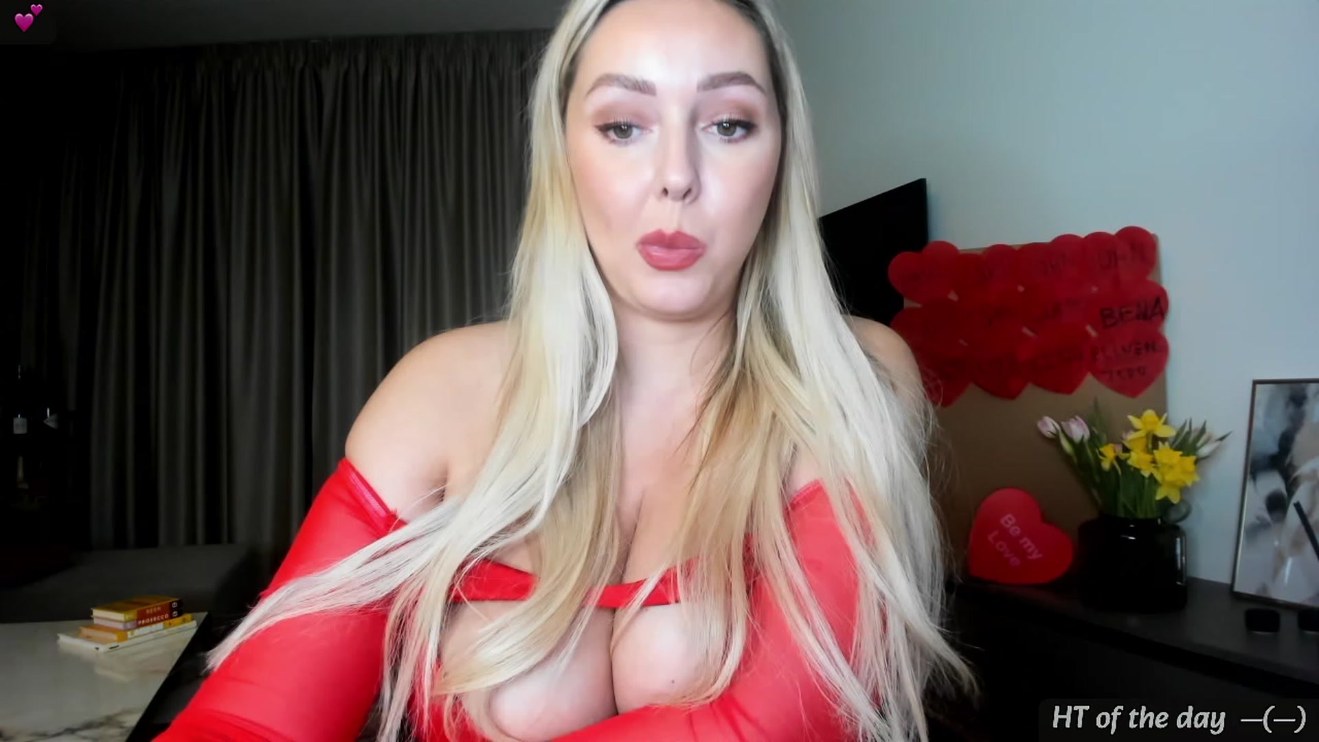 Gallery image thumbnail from Mi_Ha's myfreecams stream on, 02/08/2024, 15:46 image 17 of 20