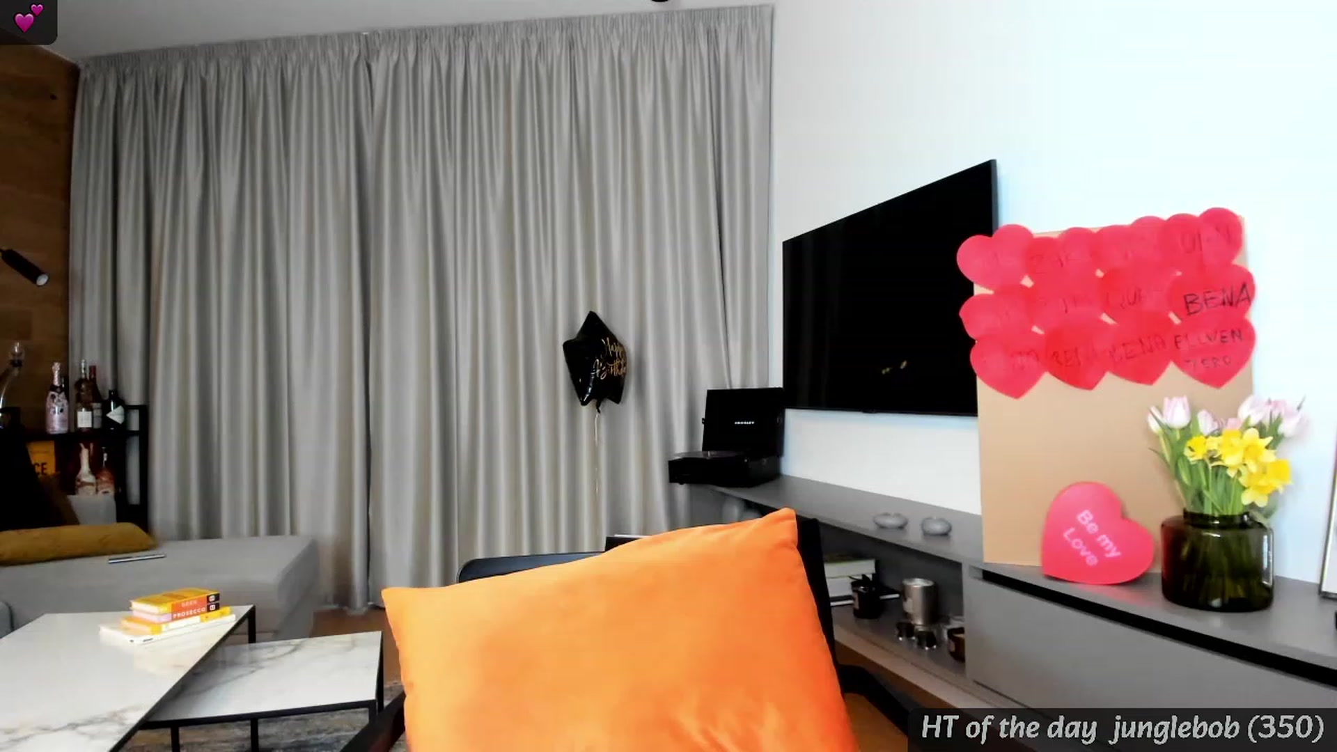 Gallery image thumbnail from Mi_Ha's myfreecams stream on, 02/09/2024, 17:03 image 10 of 20