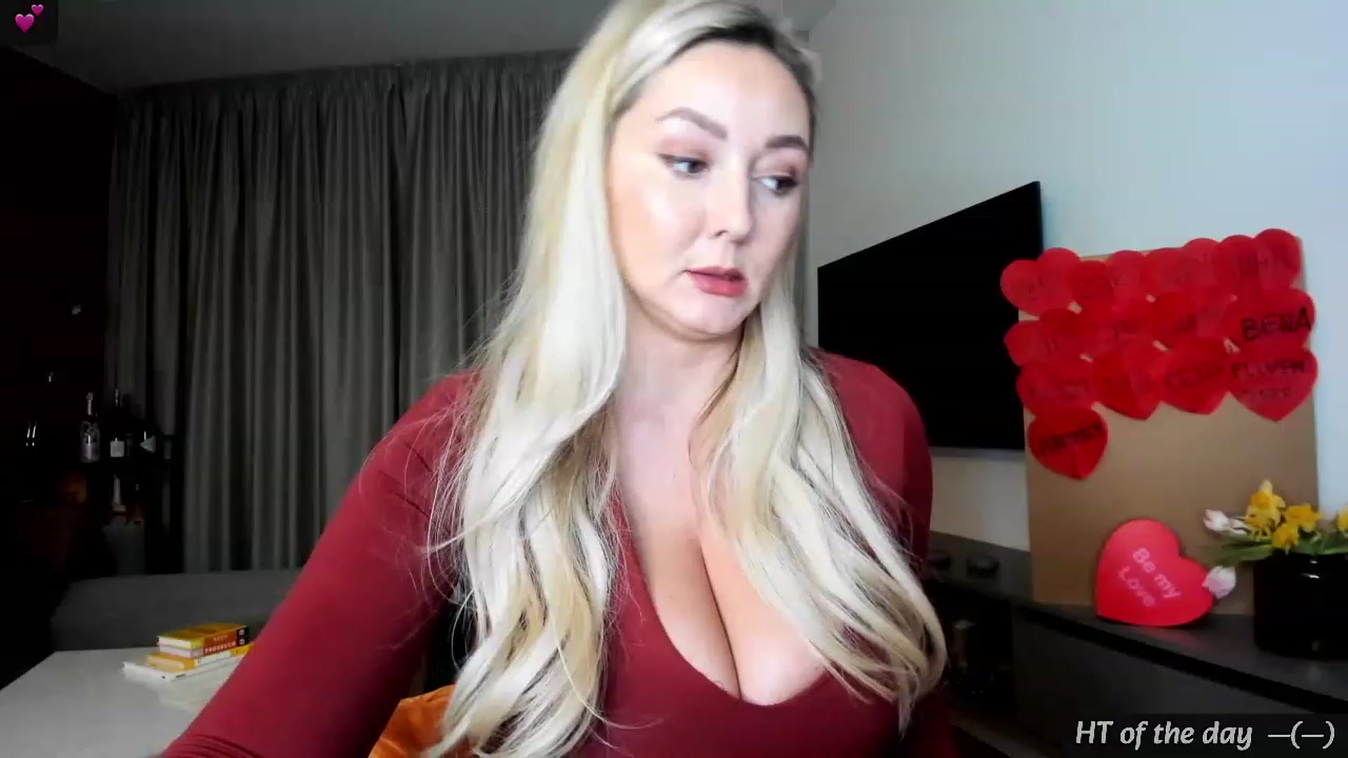 Gallery image thumbnail from Mi_Ha's myfreecams stream on, 02/11/2024, 15:40 image 7 of 20