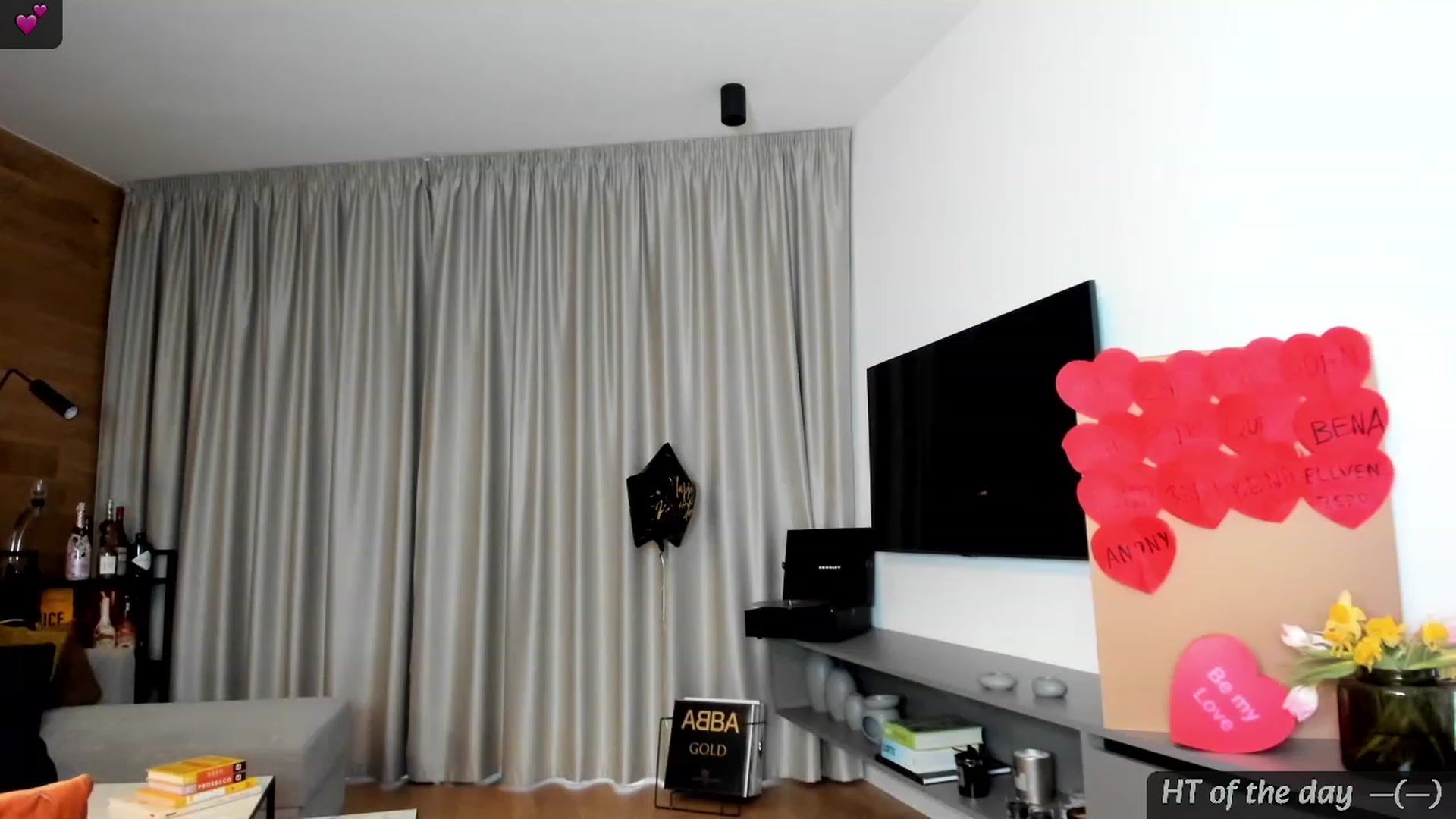 Gallery image thumbnail from Mi_Ha's myfreecams stream on, 02/11/2024, 15:40 image 12 of 20