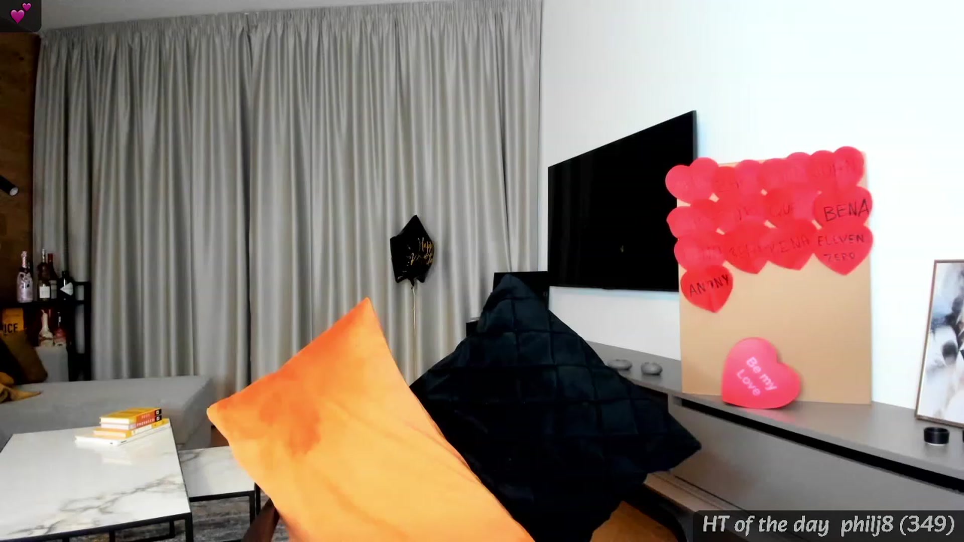 Gallery image thumbnail from Mi_Ha's myfreecams stream on, 02/11/2024, 22:18 image 14 of 20