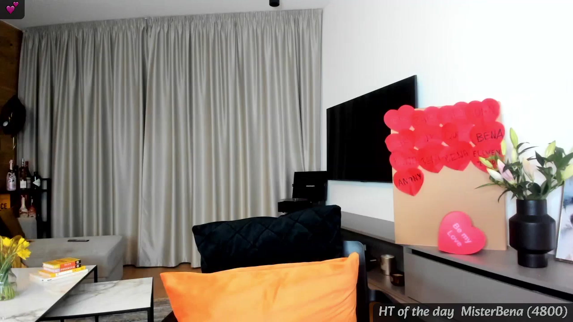 Gallery image thumbnail from Mi_Ha's myfreecams stream on, 02/12/2024, 17:15 image 14 of 20