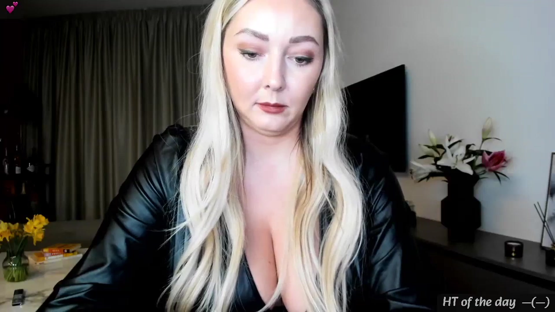 Gallery image thumbnail from Mi_Ha's myfreecams stream on, 02/15/2024, 15:58 image 14 of 20