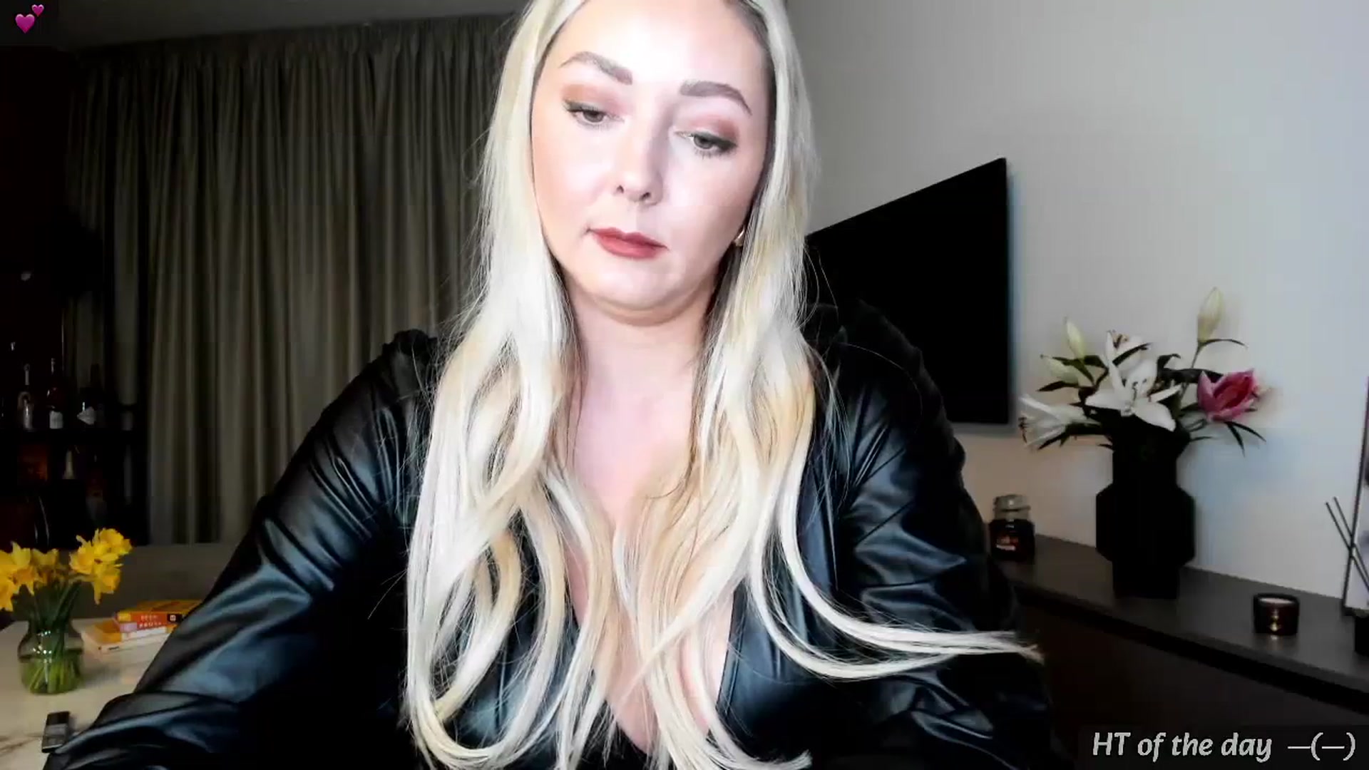 Gallery image thumbnail from Mi_Ha's myfreecams stream on, 02/15/2024, 15:58 image 17 of 20
