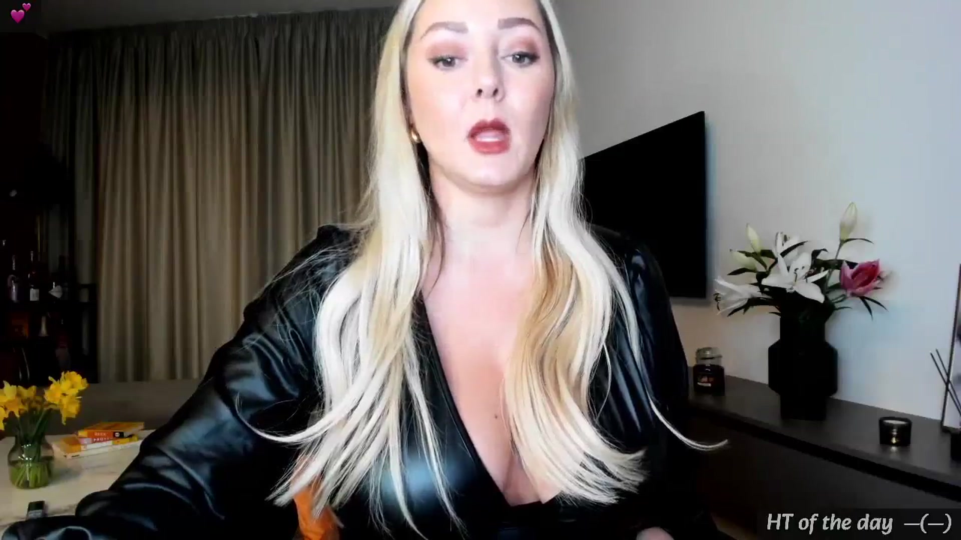 Gallery image thumbnail from Mi_Ha's myfreecams stream on, 02/15/2024, 15:58 image 4 of 20