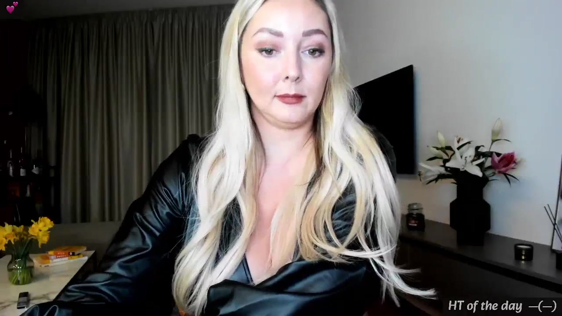 Gallery image thumbnail from Mi_Ha's myfreecams stream on, 02/15/2024, 15:58 image 16 of 20