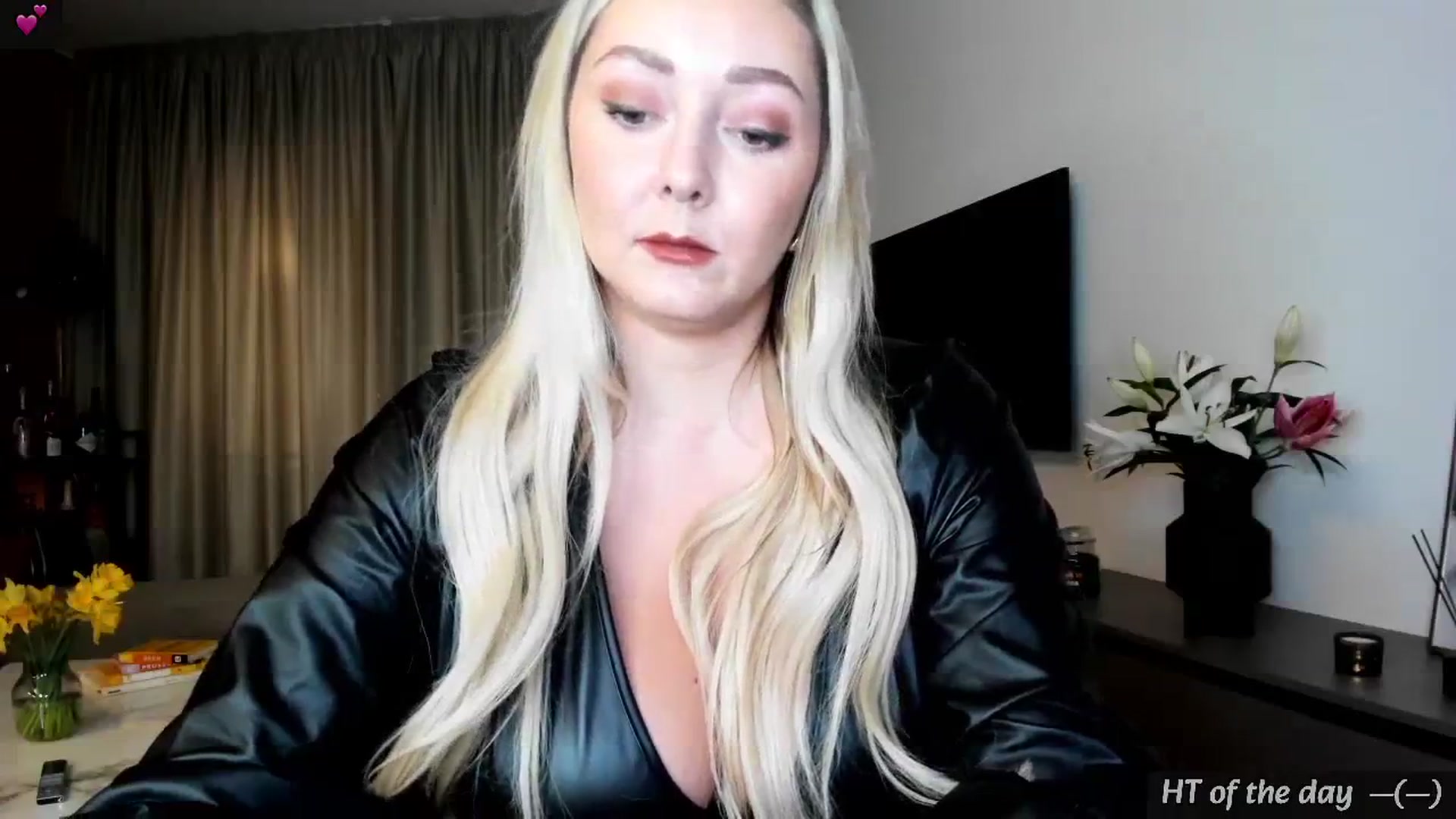 Gallery image thumbnail from Mi_Ha's myfreecams stream on, 02/15/2024, 15:58 image 7 of 20