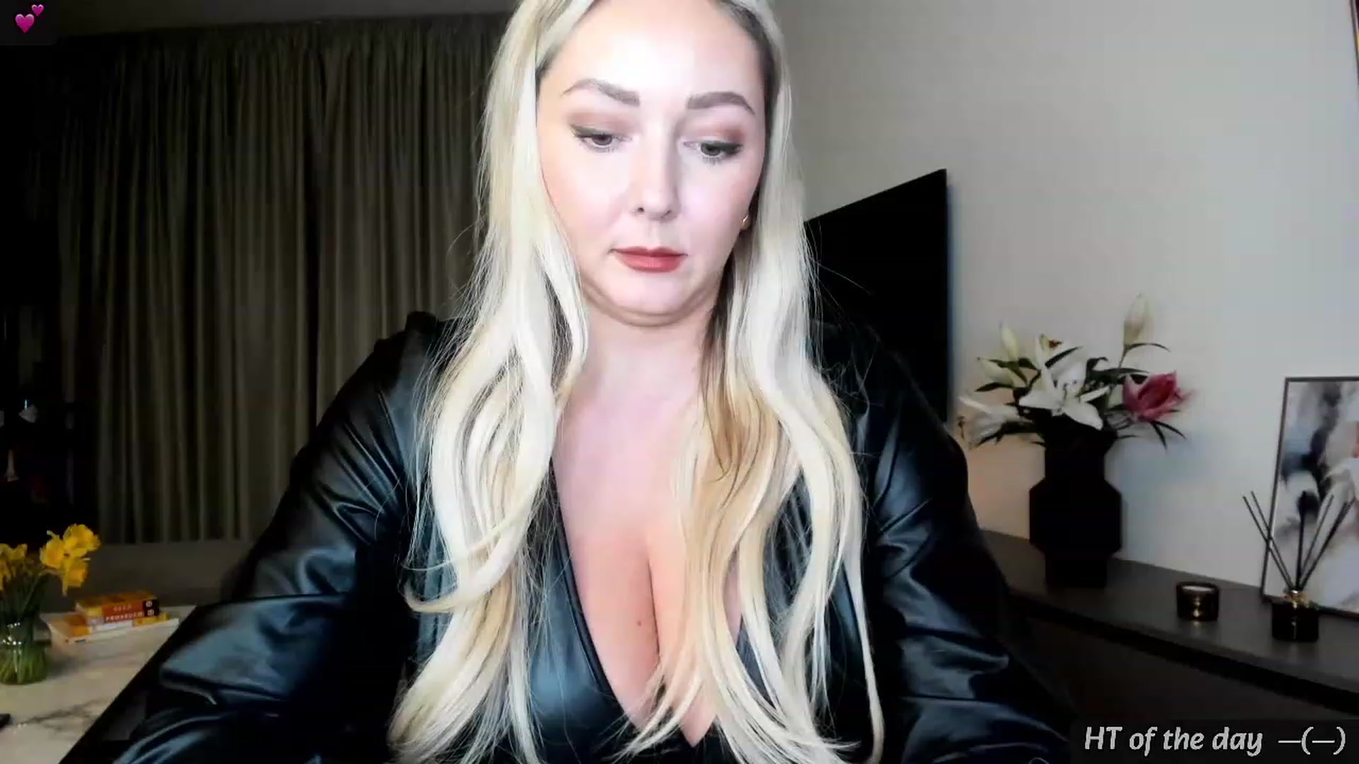 Gallery image thumbnail from Mi_Ha's myfreecams stream on, 02/15/2024, 22:32 image 2 of 20
