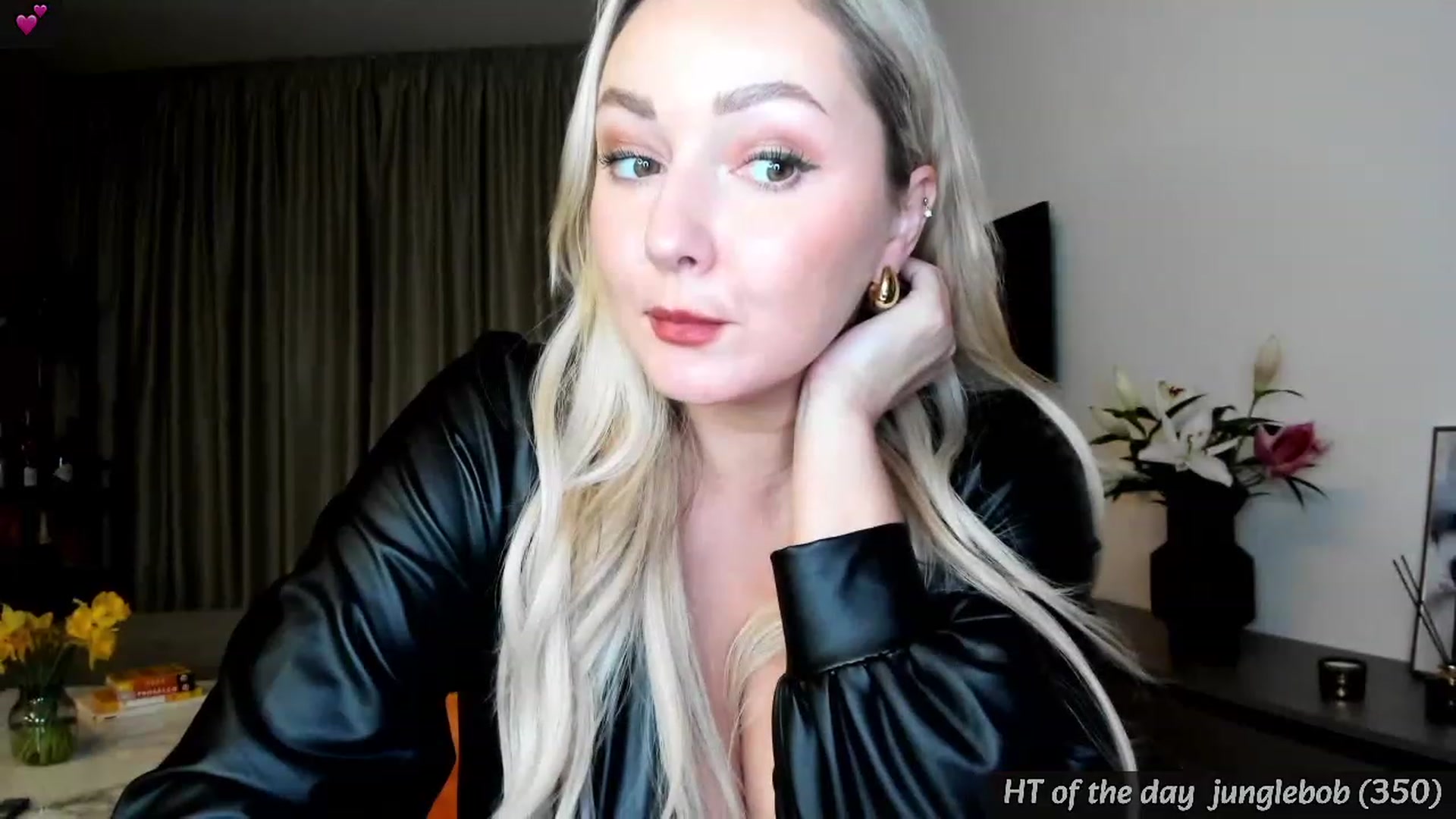 Gallery image thumbnail from Mi_Ha's myfreecams stream on, 02/15/2024, 22:32 image 19 of 20