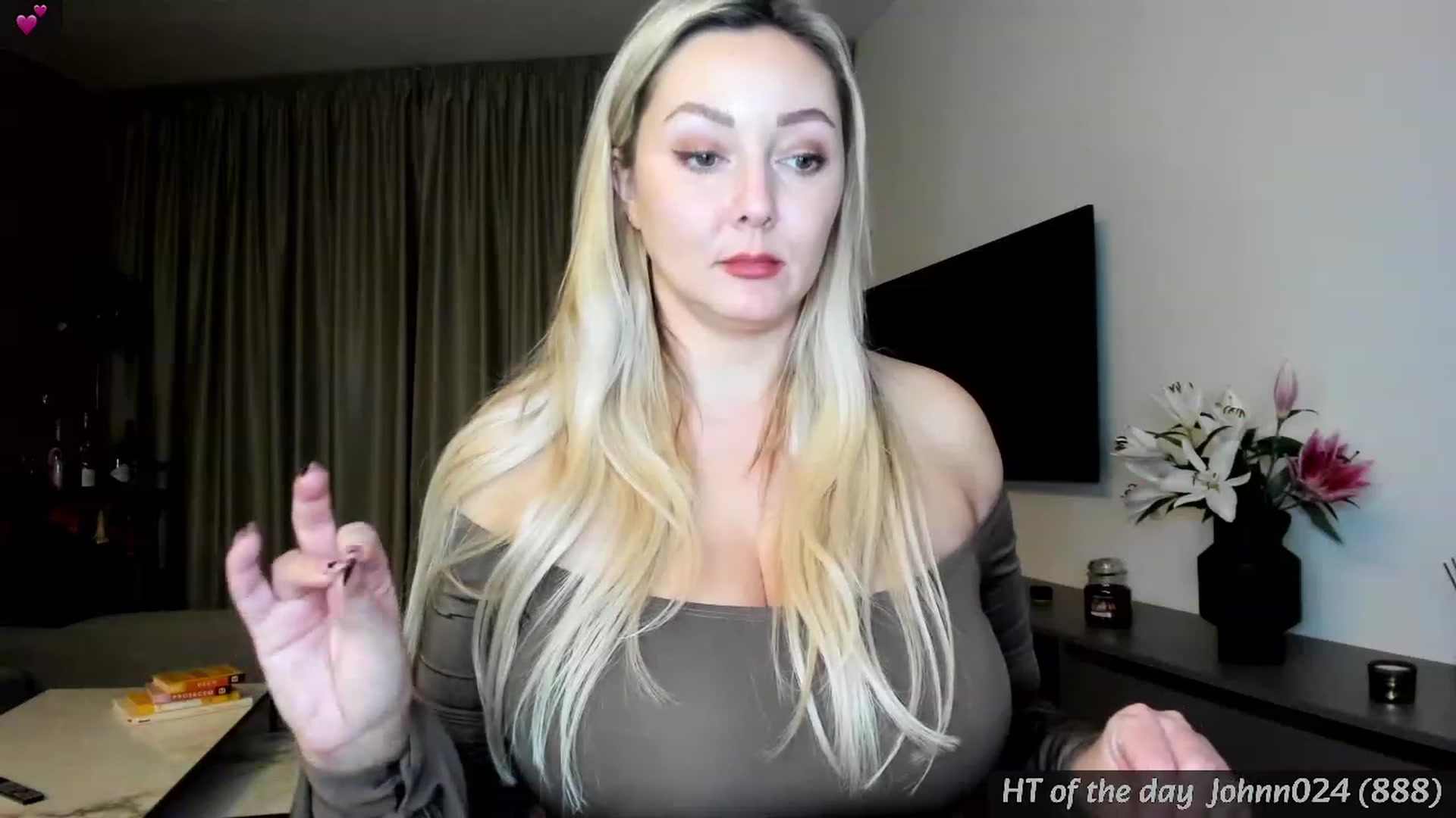 Gallery image thumbnail from Mi_Ha's myfreecams stream on, 02/17/2024, 22:33 image 18 of 20
