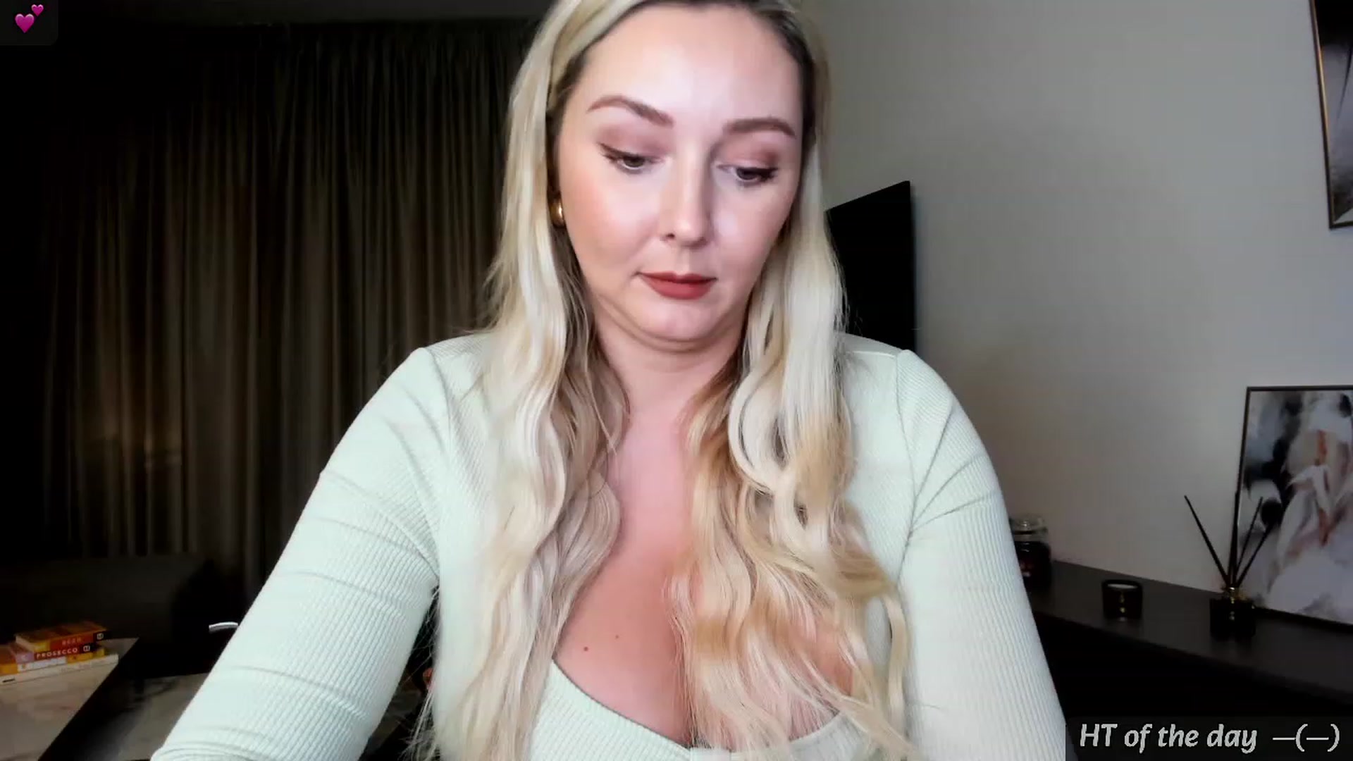 Gallery image thumbnail from Mi_Ha's myfreecams stream on, 02/21/2024, 15:34 image 11 of 20