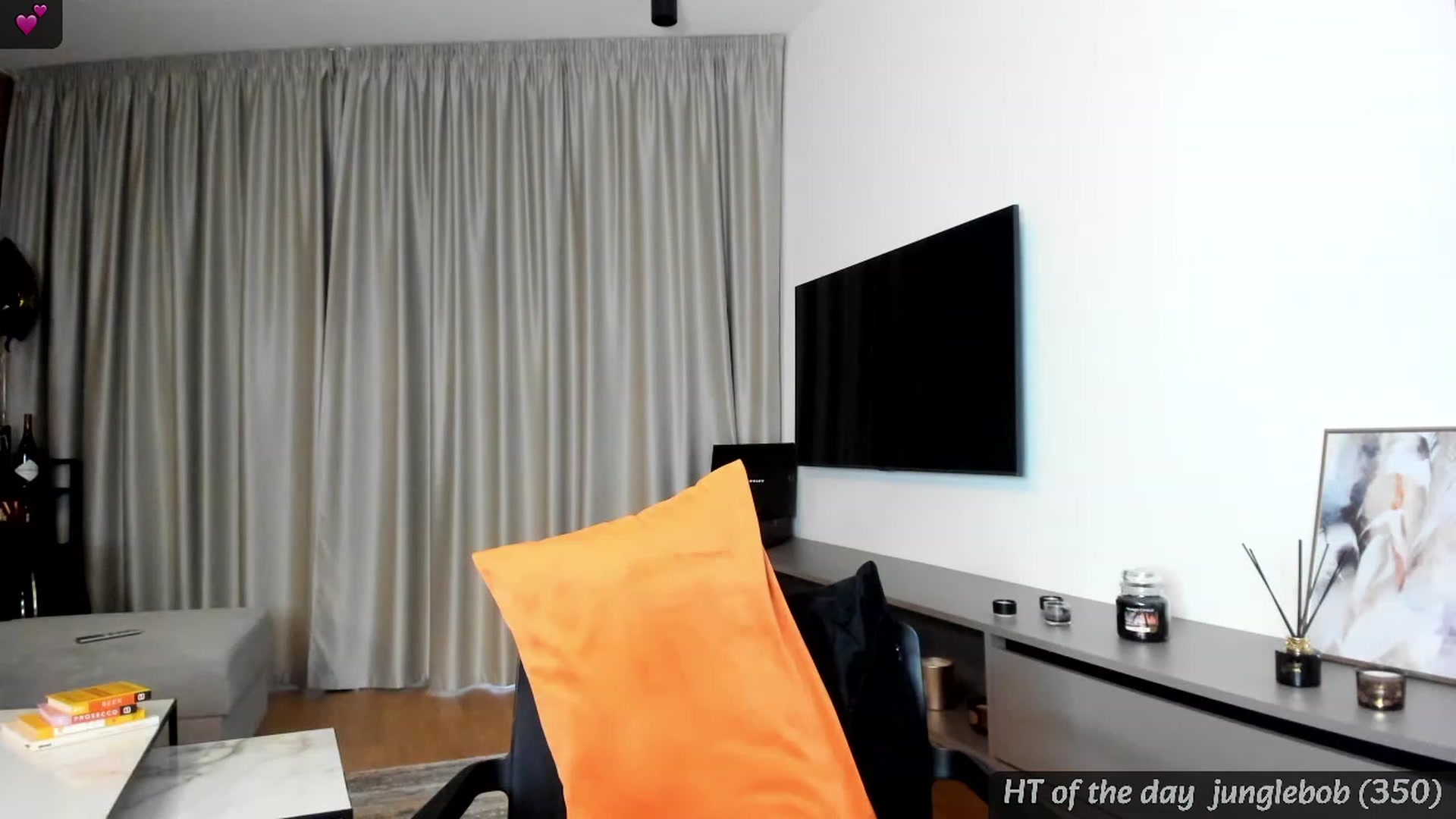 Gallery image thumbnail from Mi_Ha's myfreecams stream on, 02/23/2024, 16:38 image 3 of 20