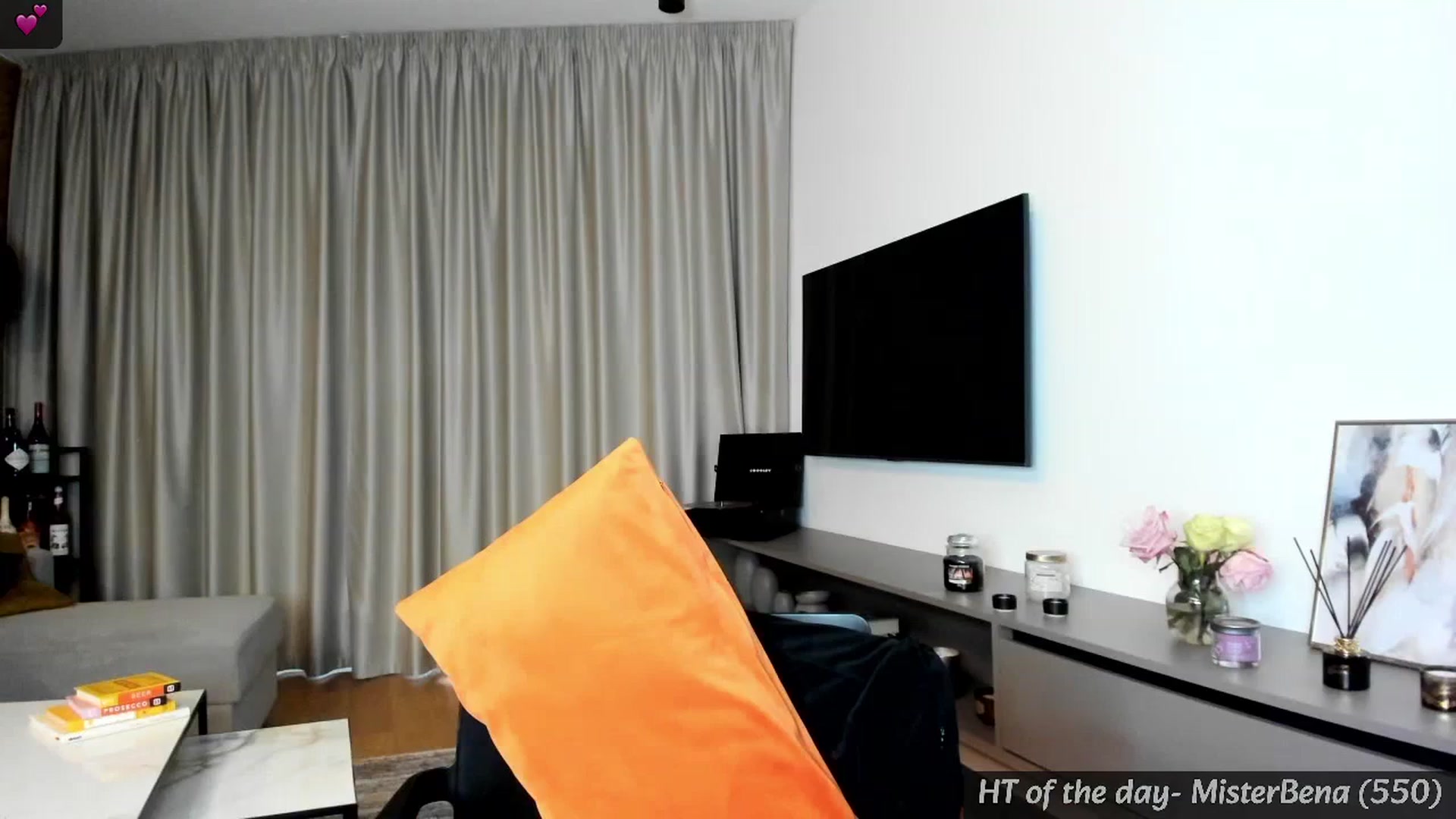 Gallery image thumbnail from Mi_Ha's myfreecams stream on, 03/07/2024, 16:57 image 11 of 20